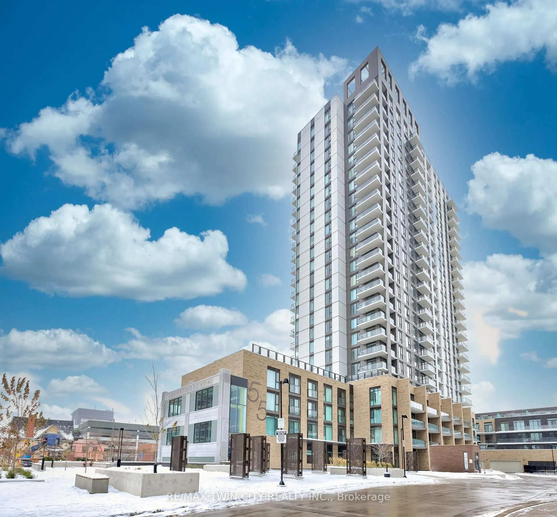 Front of Unit 1701, 55 Duke Street W