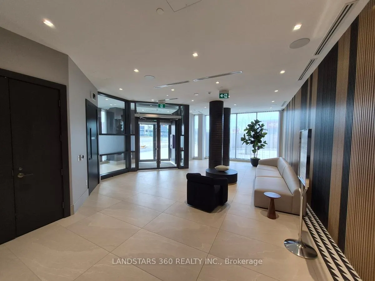 Photo 2 of Unit 619, 2545 Simcoe Street N, Oshawa, Windfields — HOMEH