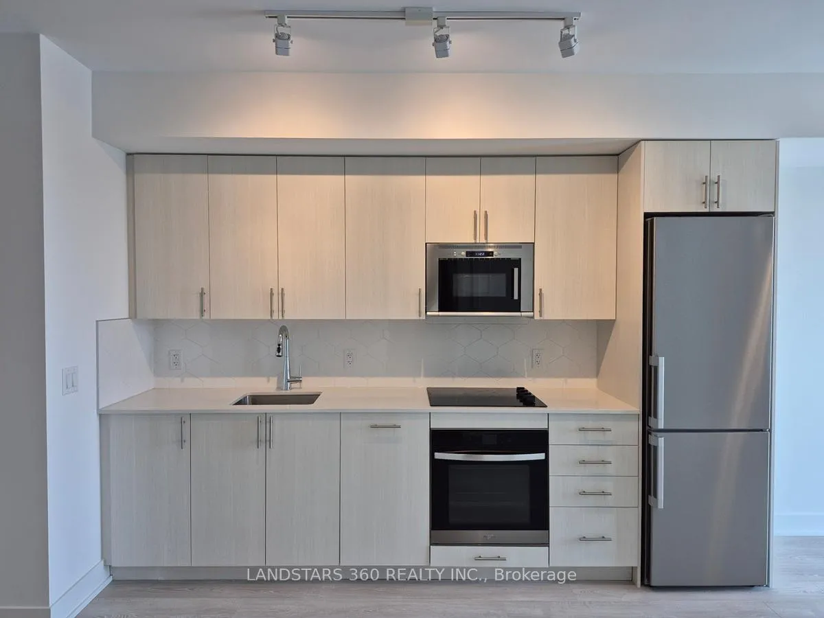 Photo 10 of Unit 619, 2545 Simcoe Street N, Oshawa, Windfields — HOMEH