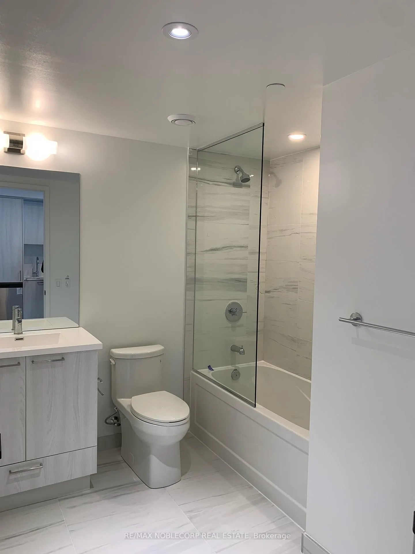Photo 5 of Unit 3805, 195 Commerce Street, Vaughan, Vaughan Corporate Centre — HOMEH