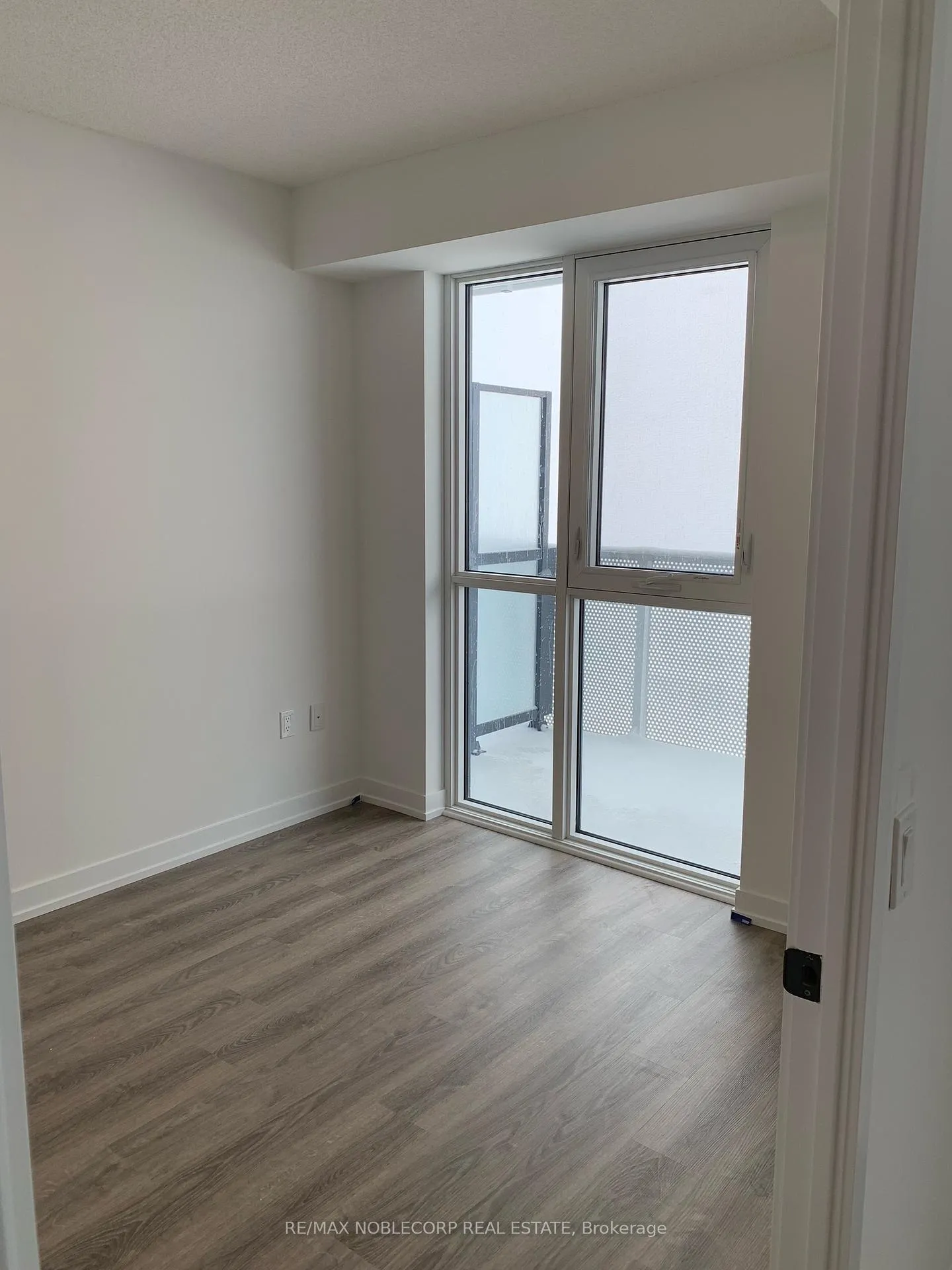 Photo 9 of Unit 3805, 195 Commerce Street, Vaughan, Vaughan Corporate Centre — HOMEH