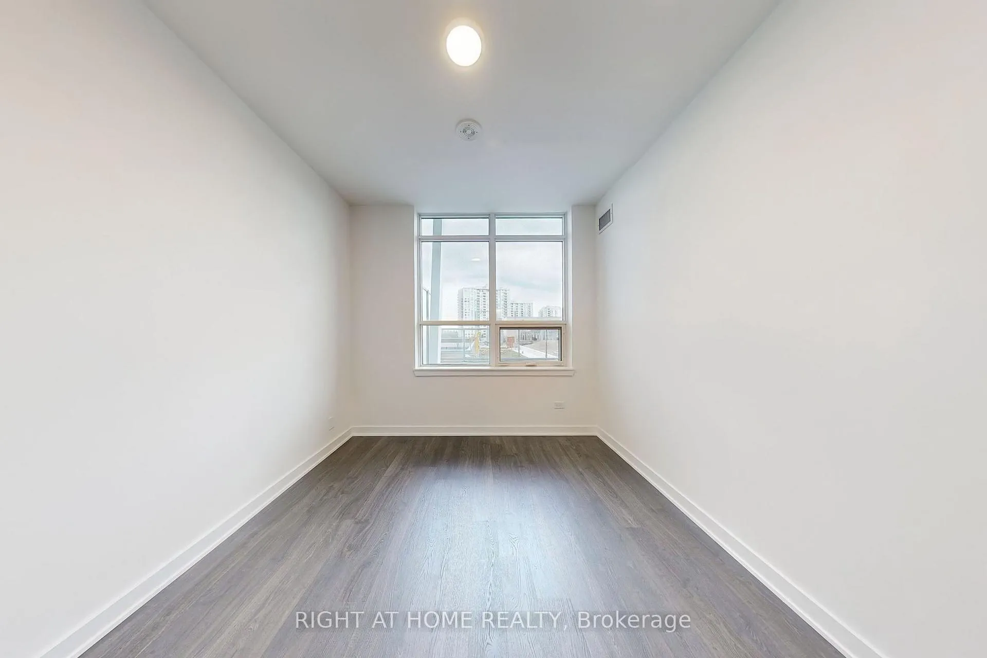 Photo 9 of Unit 212A, 30 Upper Mall Way, Vaughan, Brownridge — HOMEH