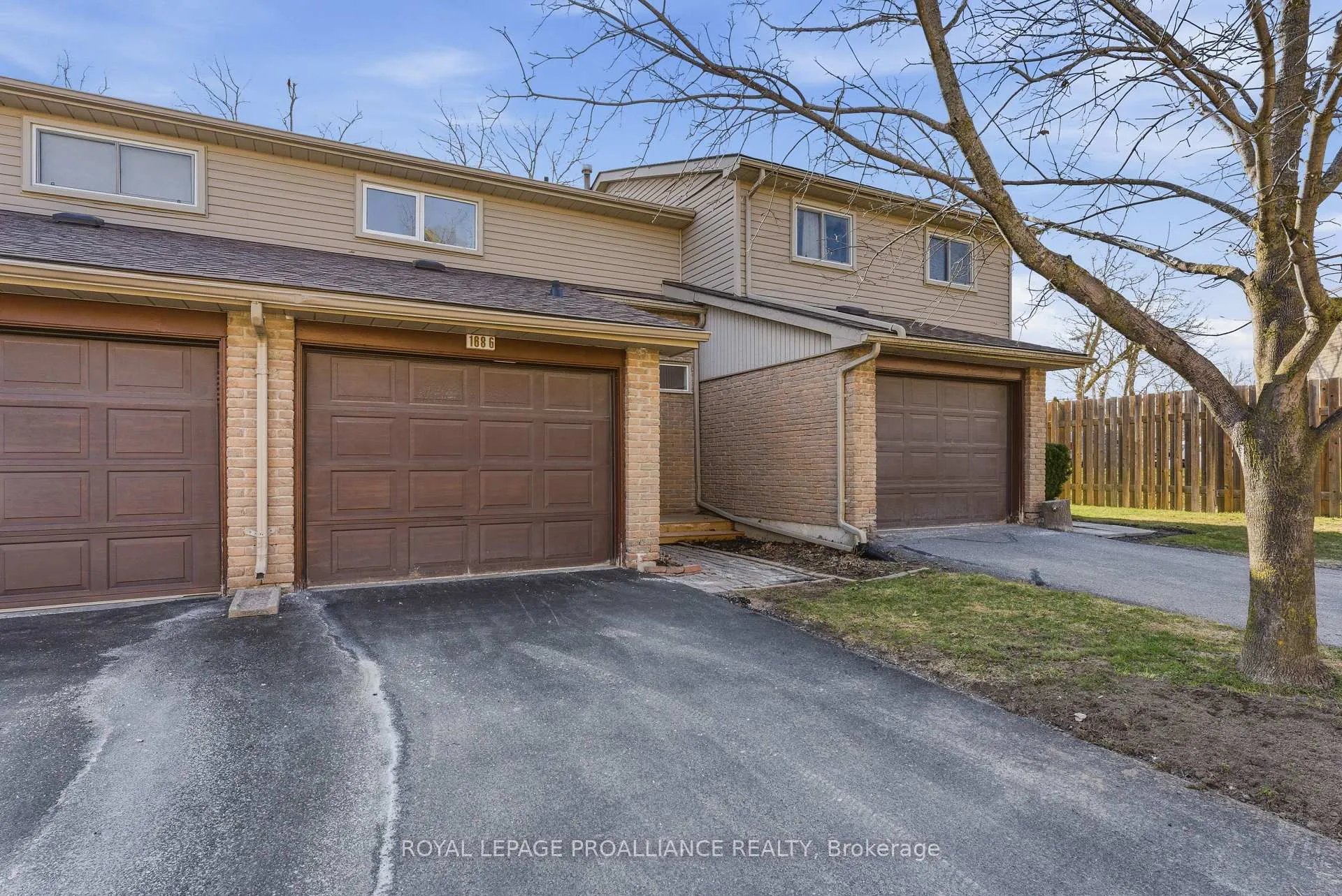 Photo 2 of Unit G, 168G Singleton Drive, Belleville, Belleville Ward — HOMEH