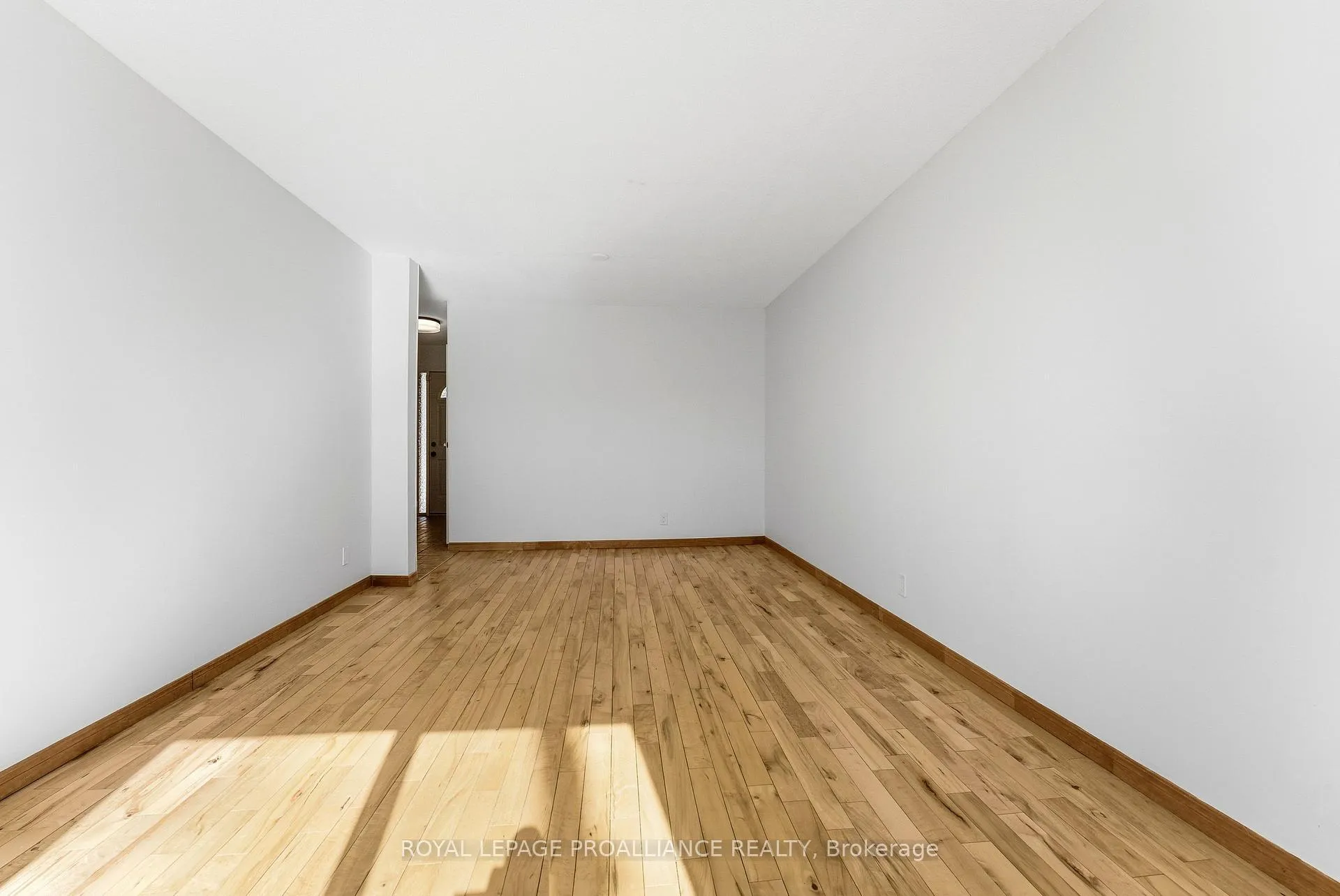 Photo 10 of Unit G, 168G Singleton Drive, Belleville, Belleville Ward — HOMEH