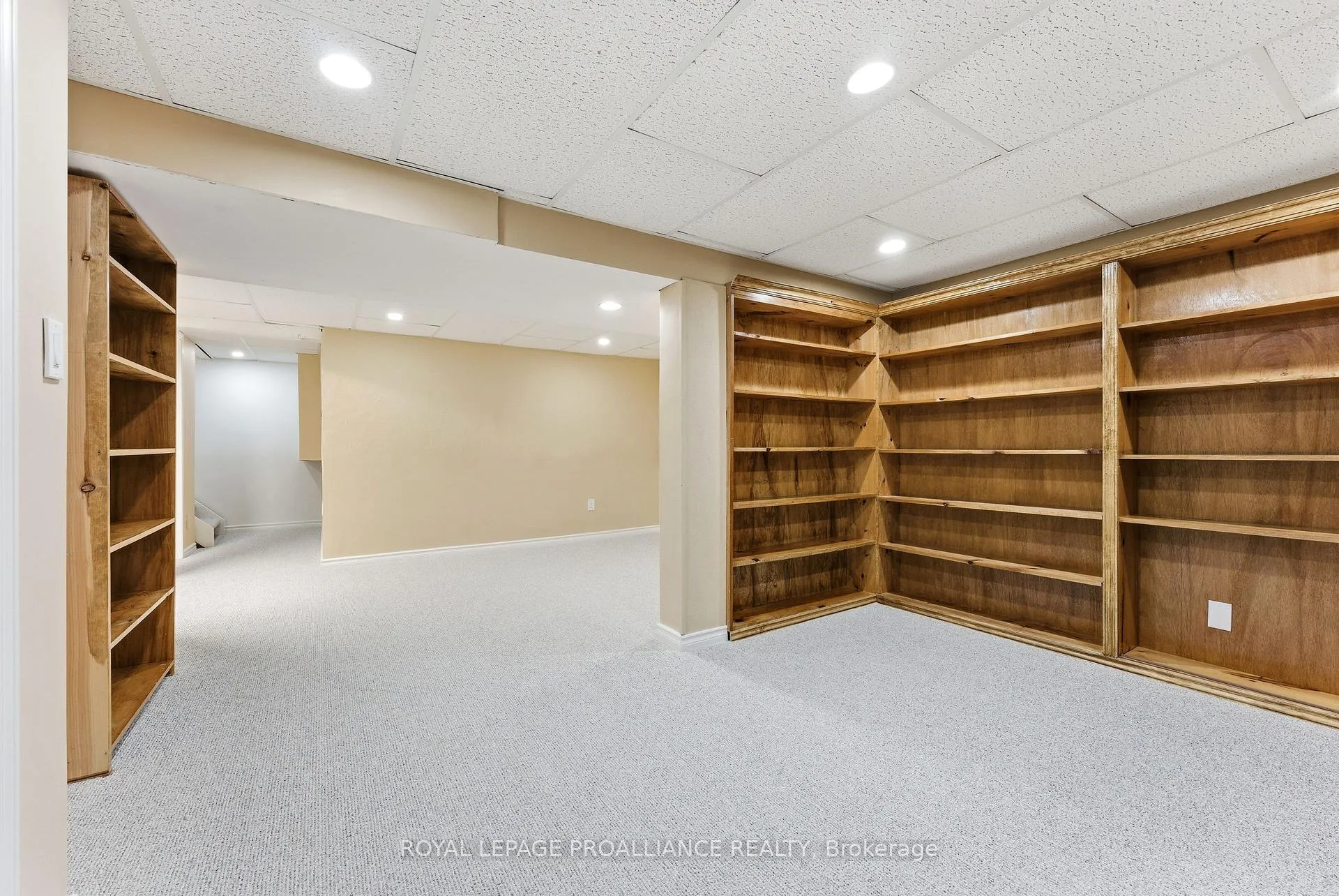 Photo 29 of Unit G, 168G Singleton Drive, Belleville, Belleville Ward — HOMEH