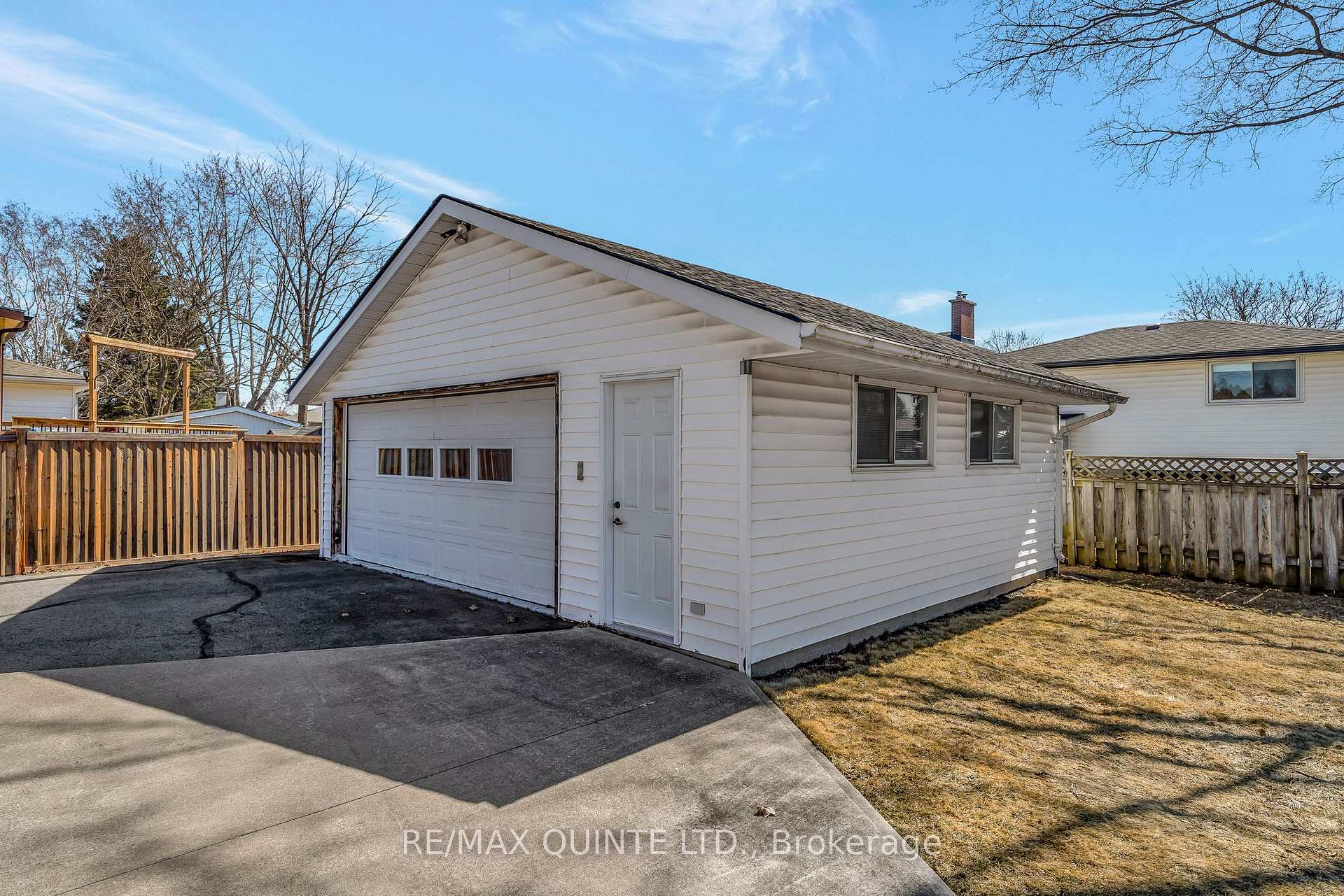 Photo 29 of 5 Joyce Crescent, Belleville, Belleville Ward — HOMEH