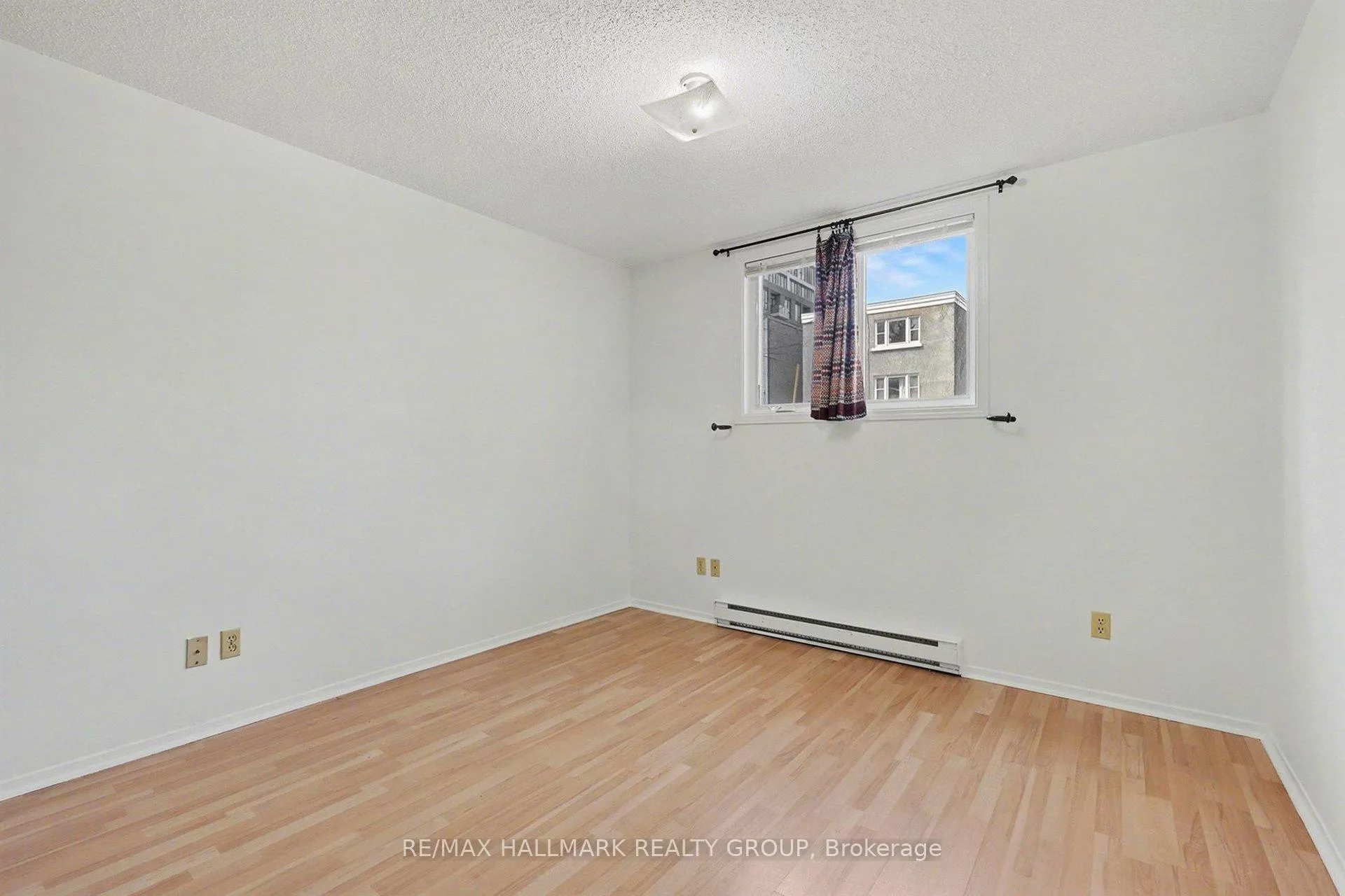Photo 15 of Unit 1, 112 Barrette Street, Ottawa, Vanier — HOMEH