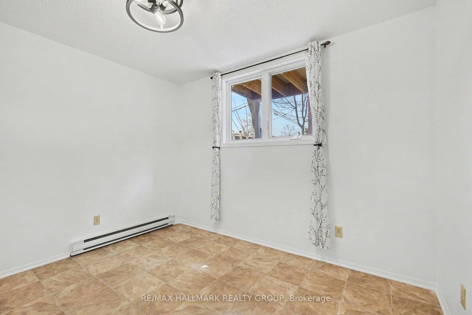 Photo 16 of Unit 1, 112 Barrette Street, Ottawa, Vanier — HOMEH
