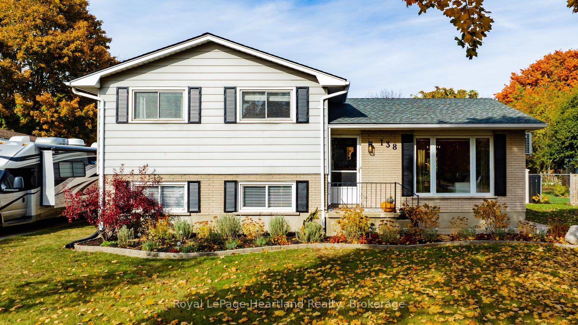 Photo 2 of 138 Sunset Drive, Goderich, Goderich (Town) — HOMEH