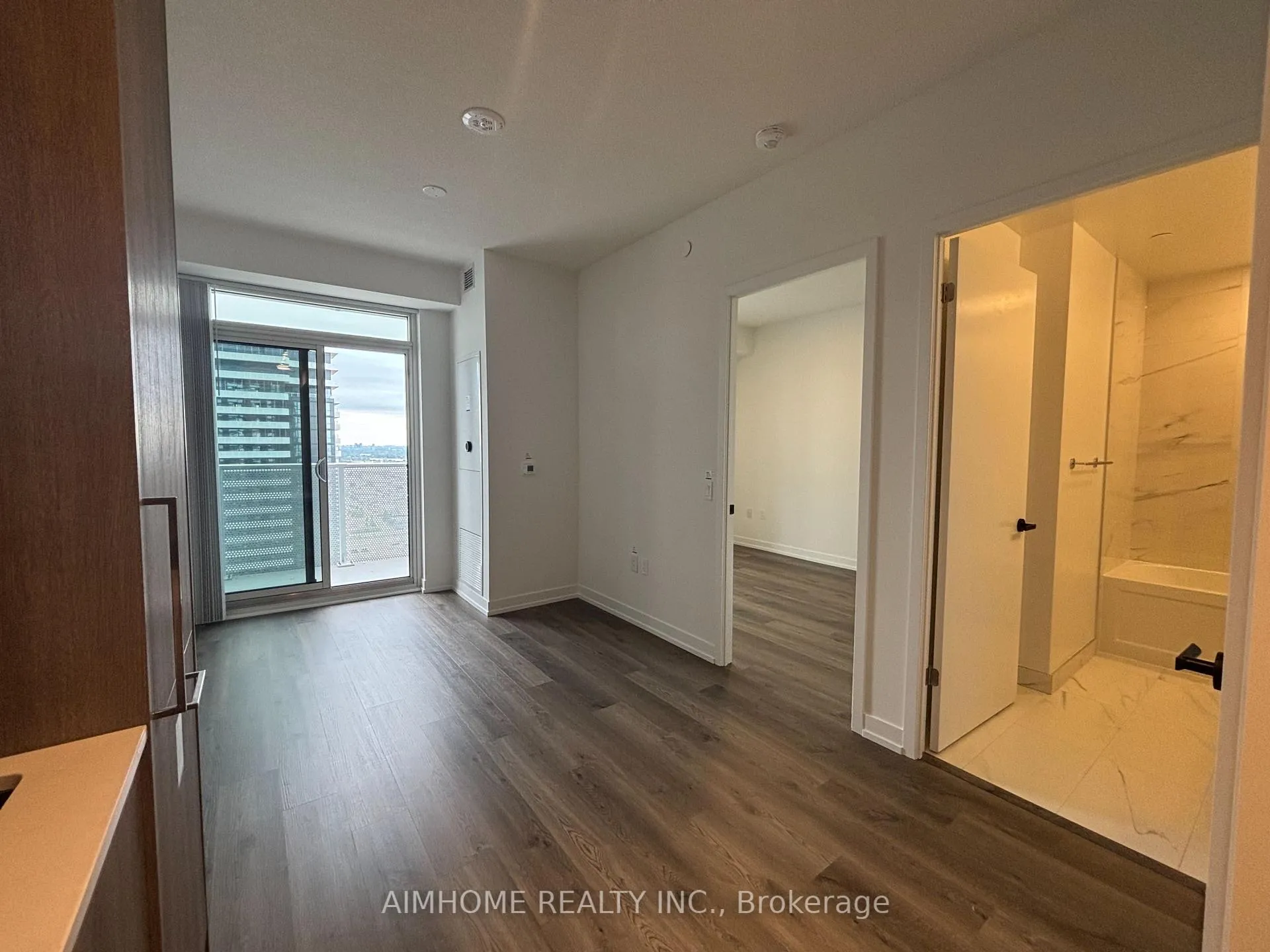 Photo 5 of Unit 4502, 195 Commerce Street, Vaughan, Vaughan Corporate Centre — HOMEH