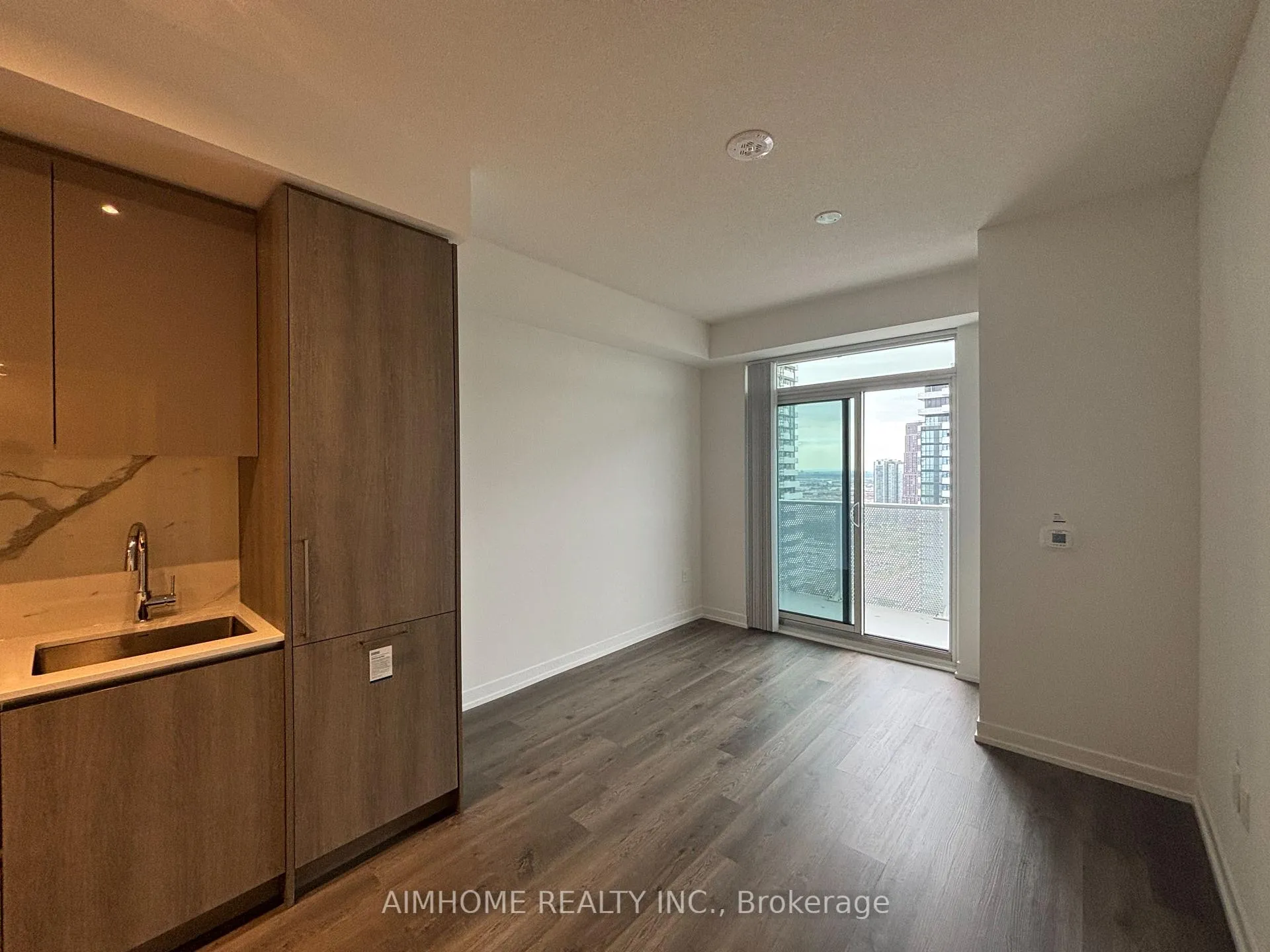 Photo 6 of Unit 4502, 195 Commerce Street, Vaughan, Vaughan Corporate Centre — HOMEH