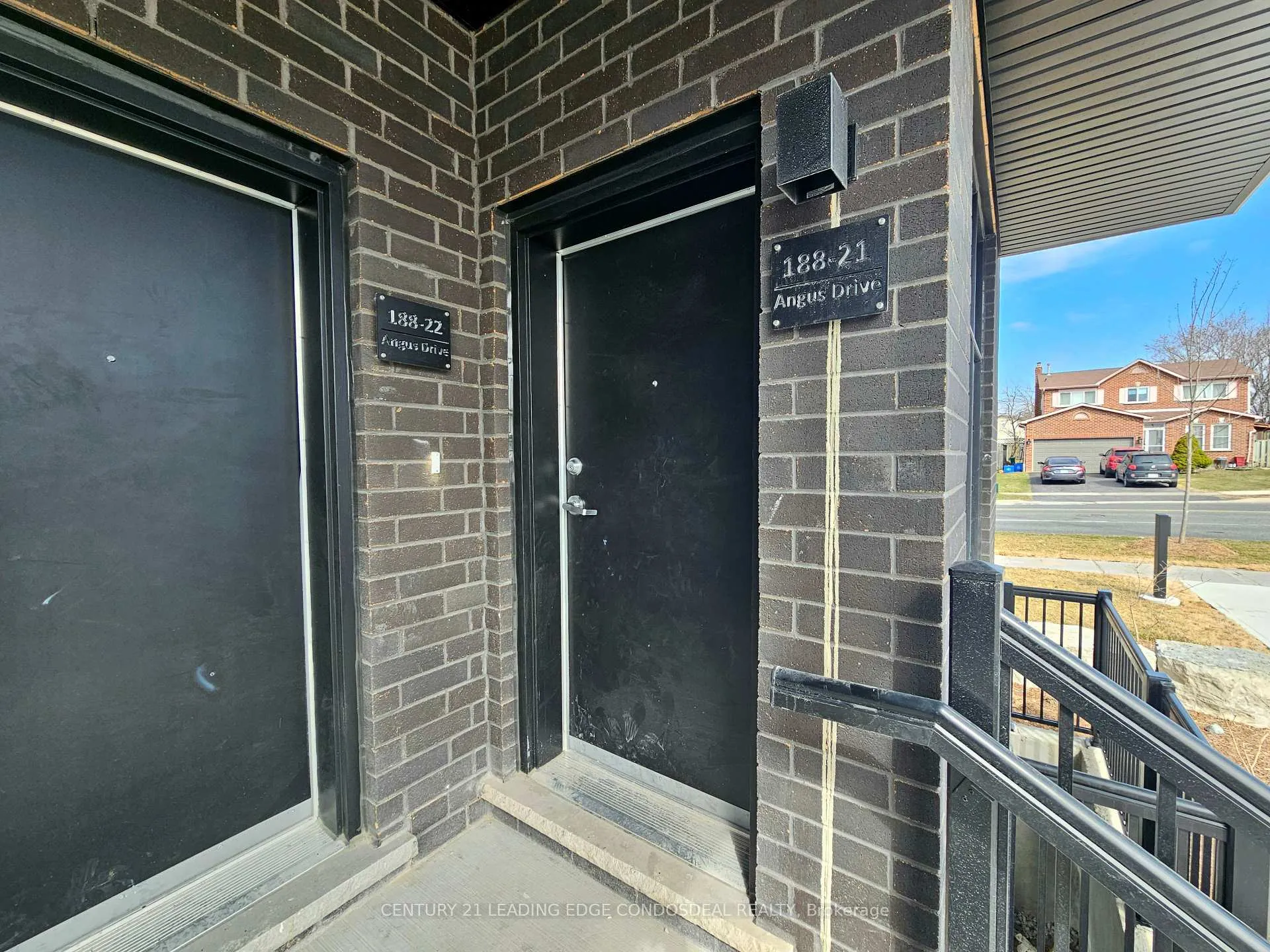 Photo 2 of Unit 21, 188 Angus Drive, Ajax, Central — HOMEH