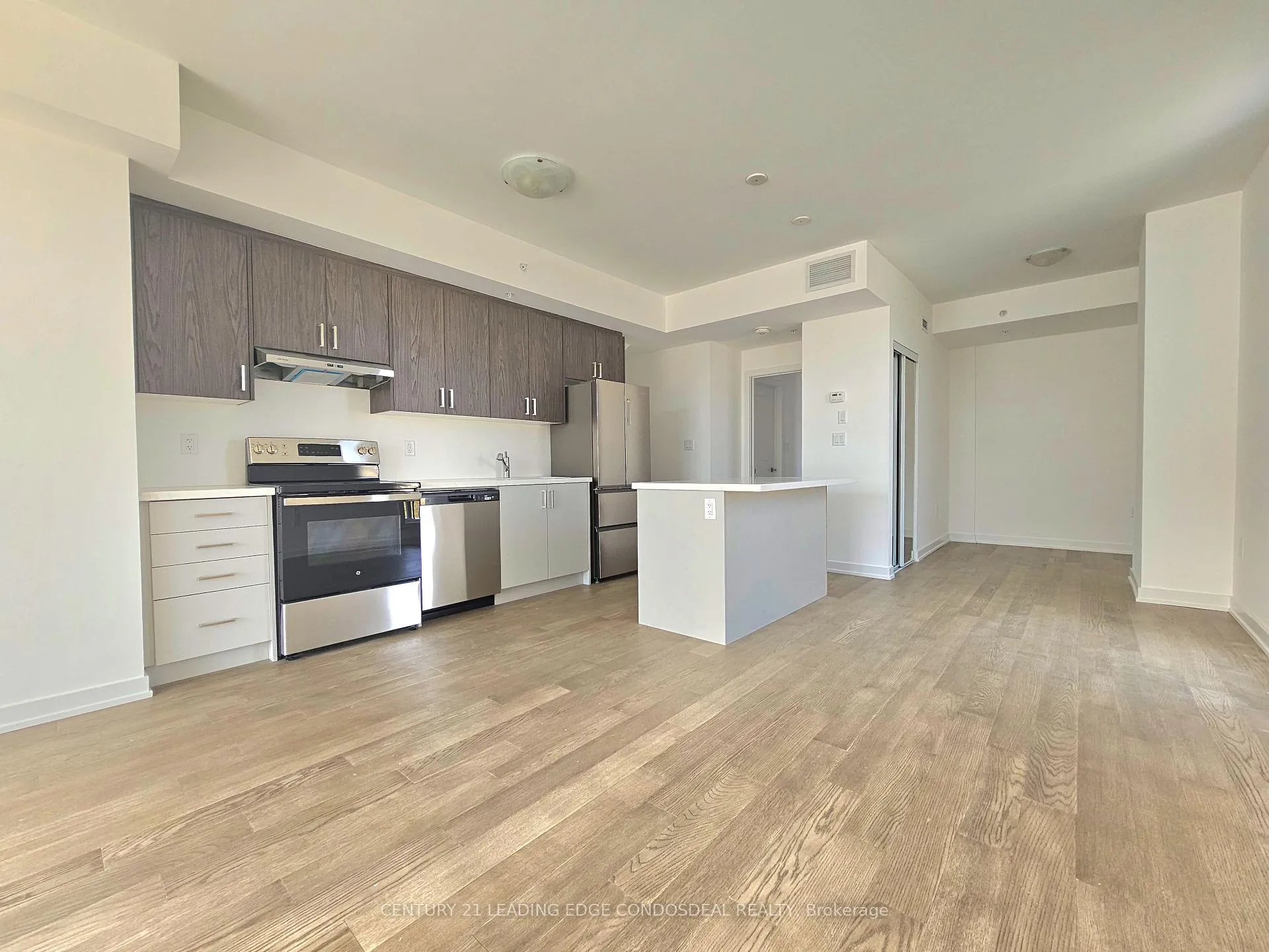 Photo 3 of Unit 21, 188 Angus Drive, Ajax, Central — HOMEH