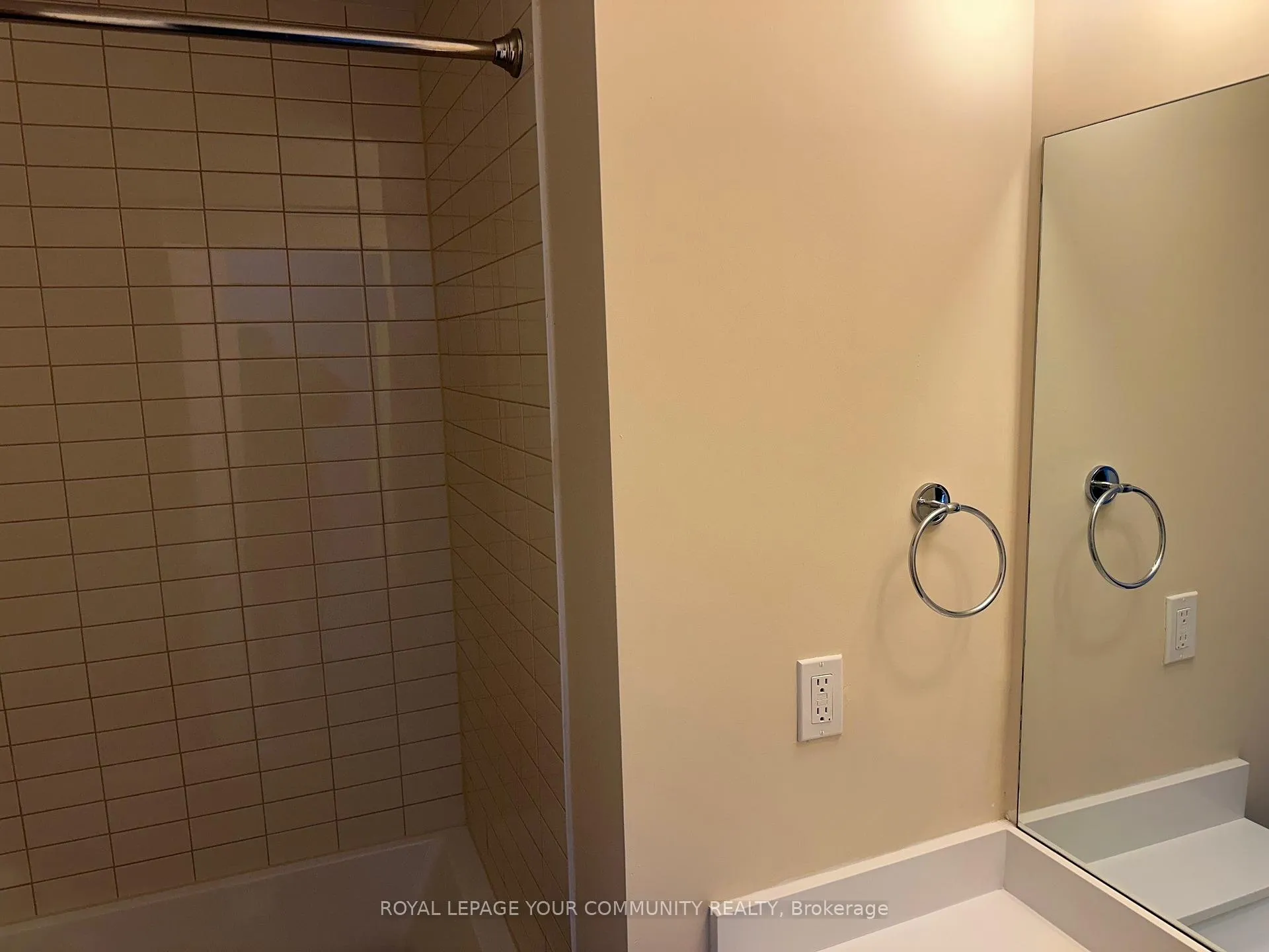 Photo 15 of Unit 1702, 2916 Highway 7 Road E, Vaughan, Vaughan Corporate Centre — HOMEH