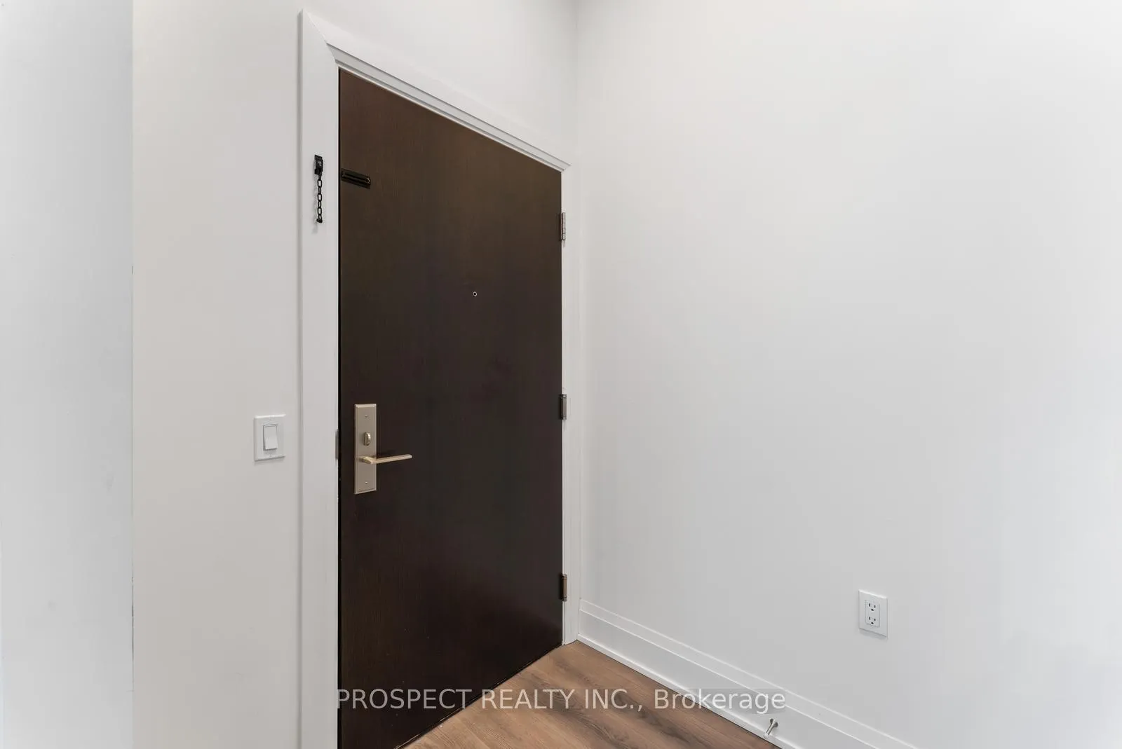 Photo 7 of Unit 708, 9000 Jane Street, Vaughan, Vellore Village — HOMEH