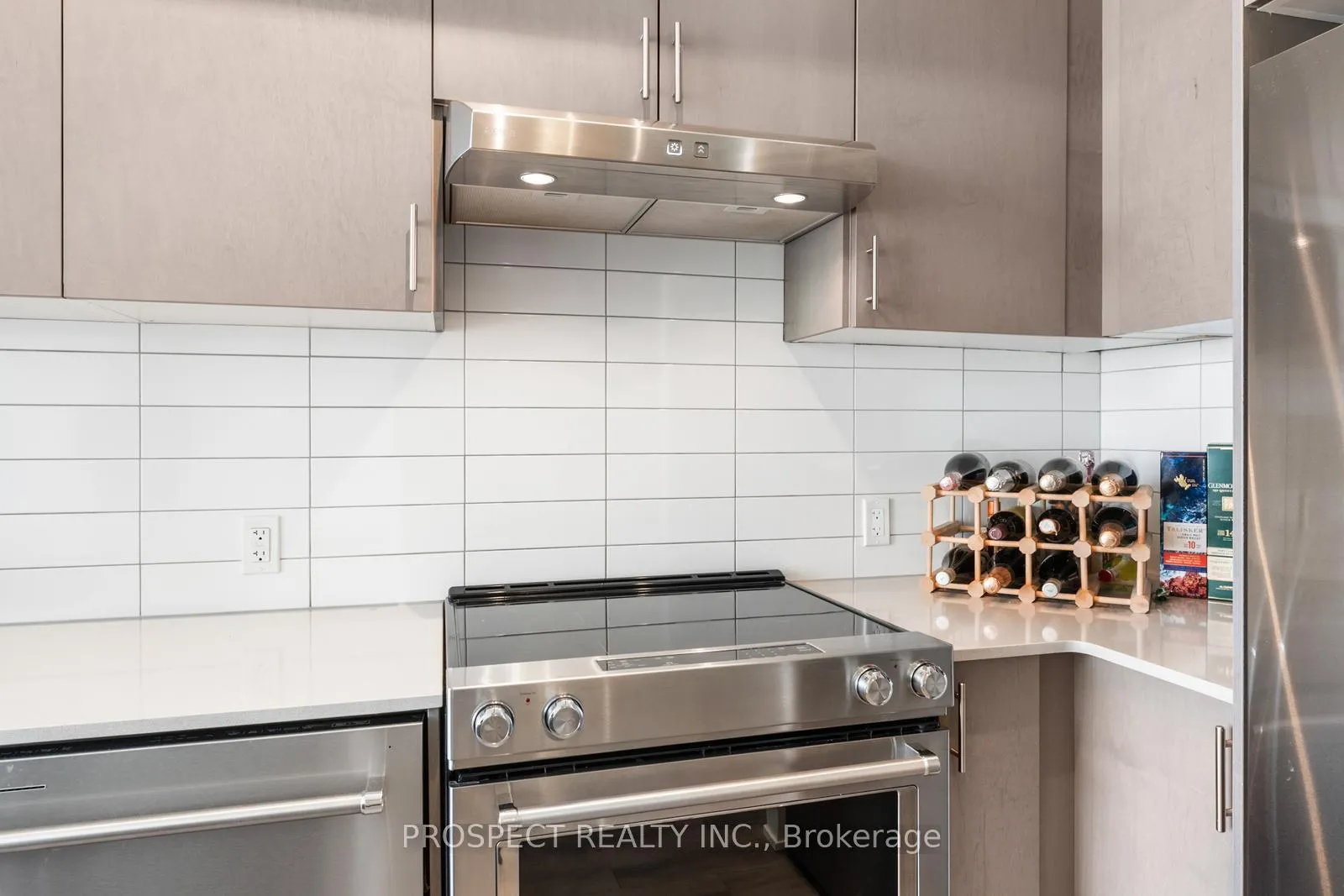 Photo 15 of Unit 708, 9000 Jane Street, Vaughan, Vellore Village — HOMEH