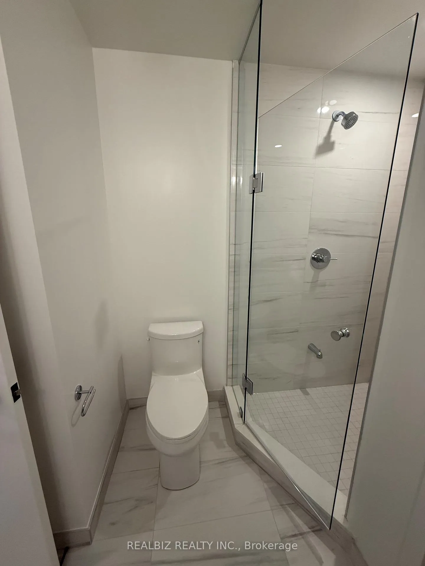Photo 10 of Unit 3506, 28 Interchange Way, Vaughan, Vaughan Corporate Centre — HOMEH