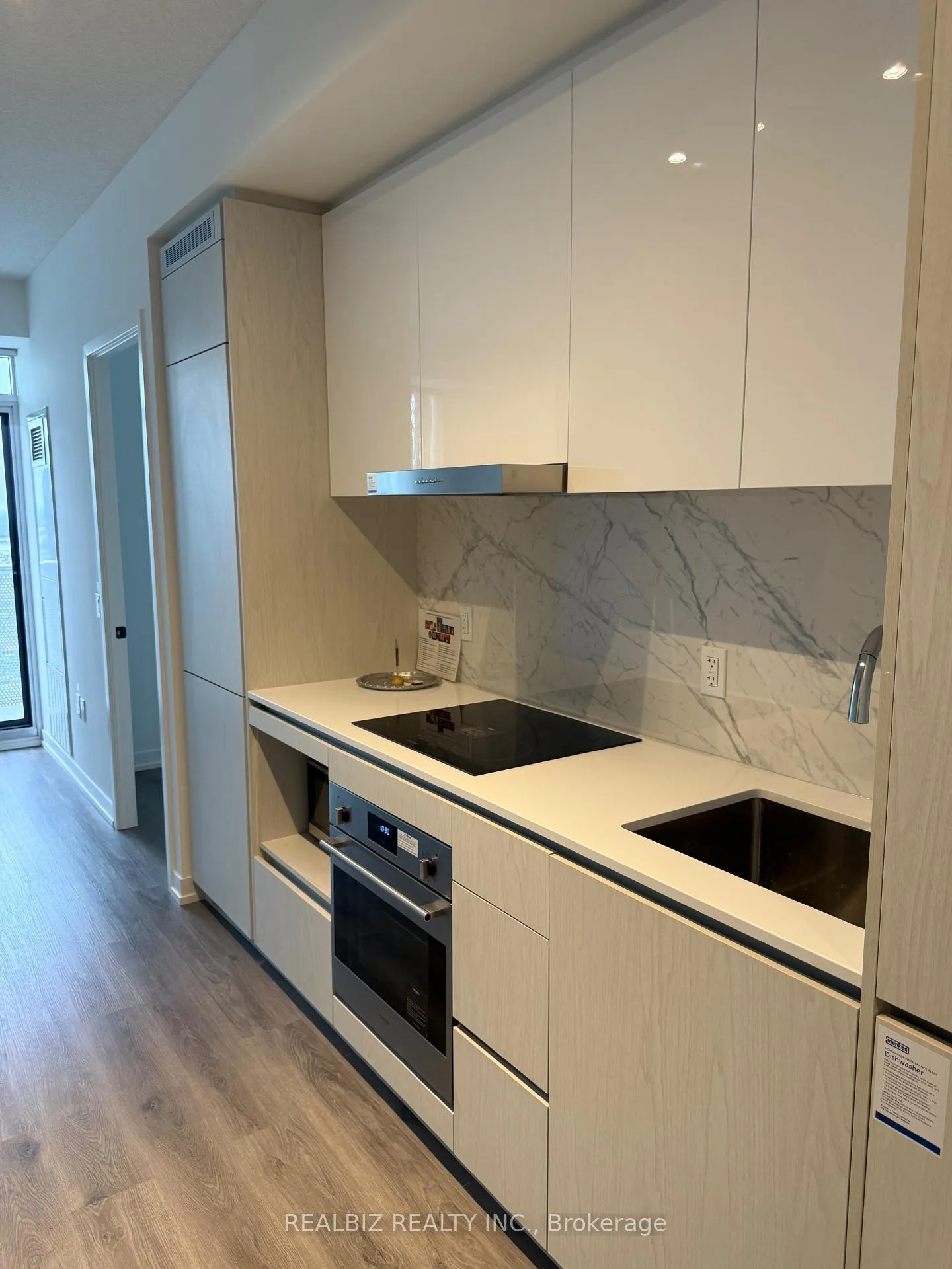 Photo 15 of Unit 3506, 28 Interchange Way, Vaughan, Vaughan Corporate Centre — HOMEH