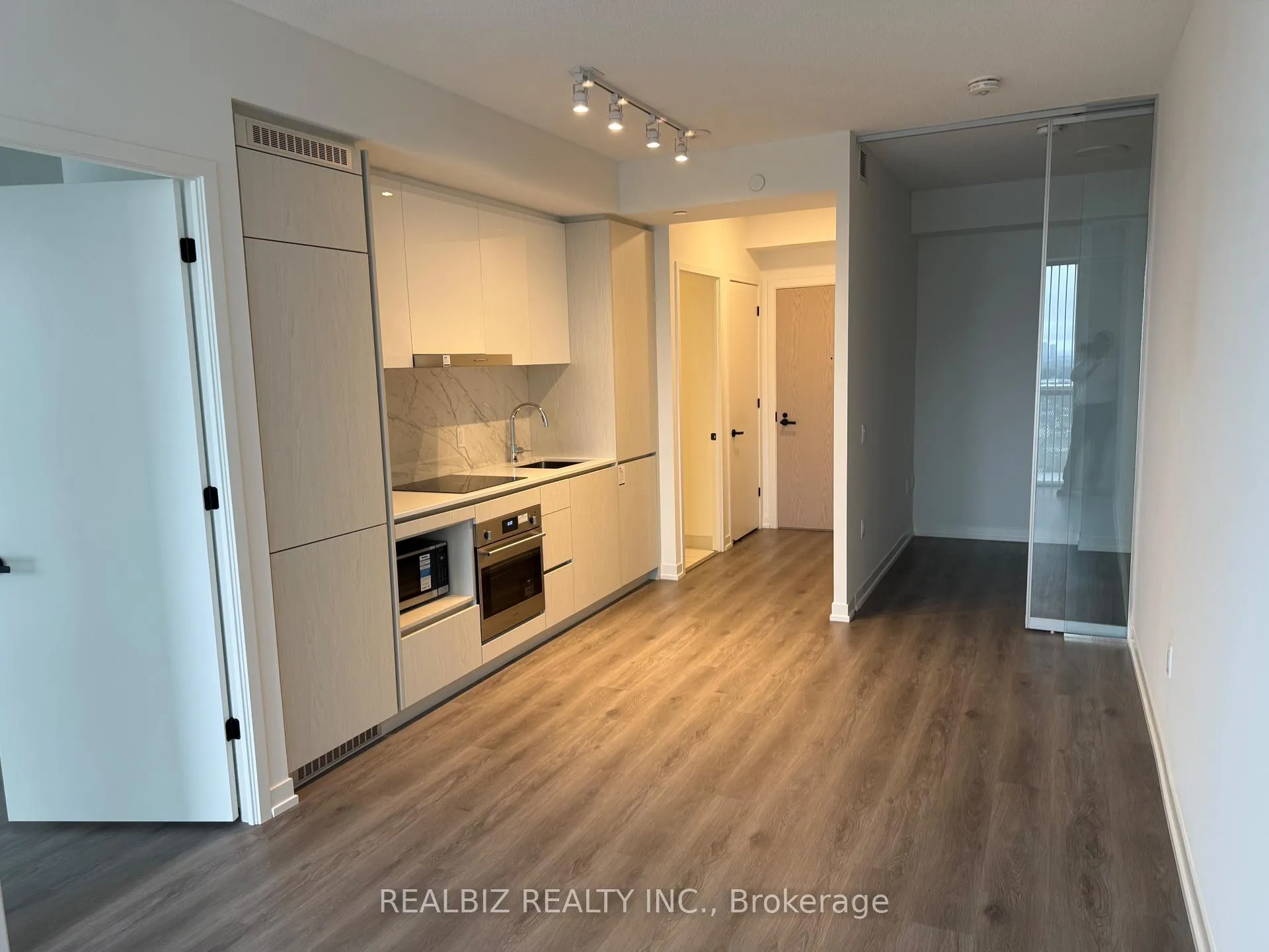 Photo 19 of Unit 3506, 28 Interchange Way, Vaughan, Vaughan Corporate Centre — HOMEH
