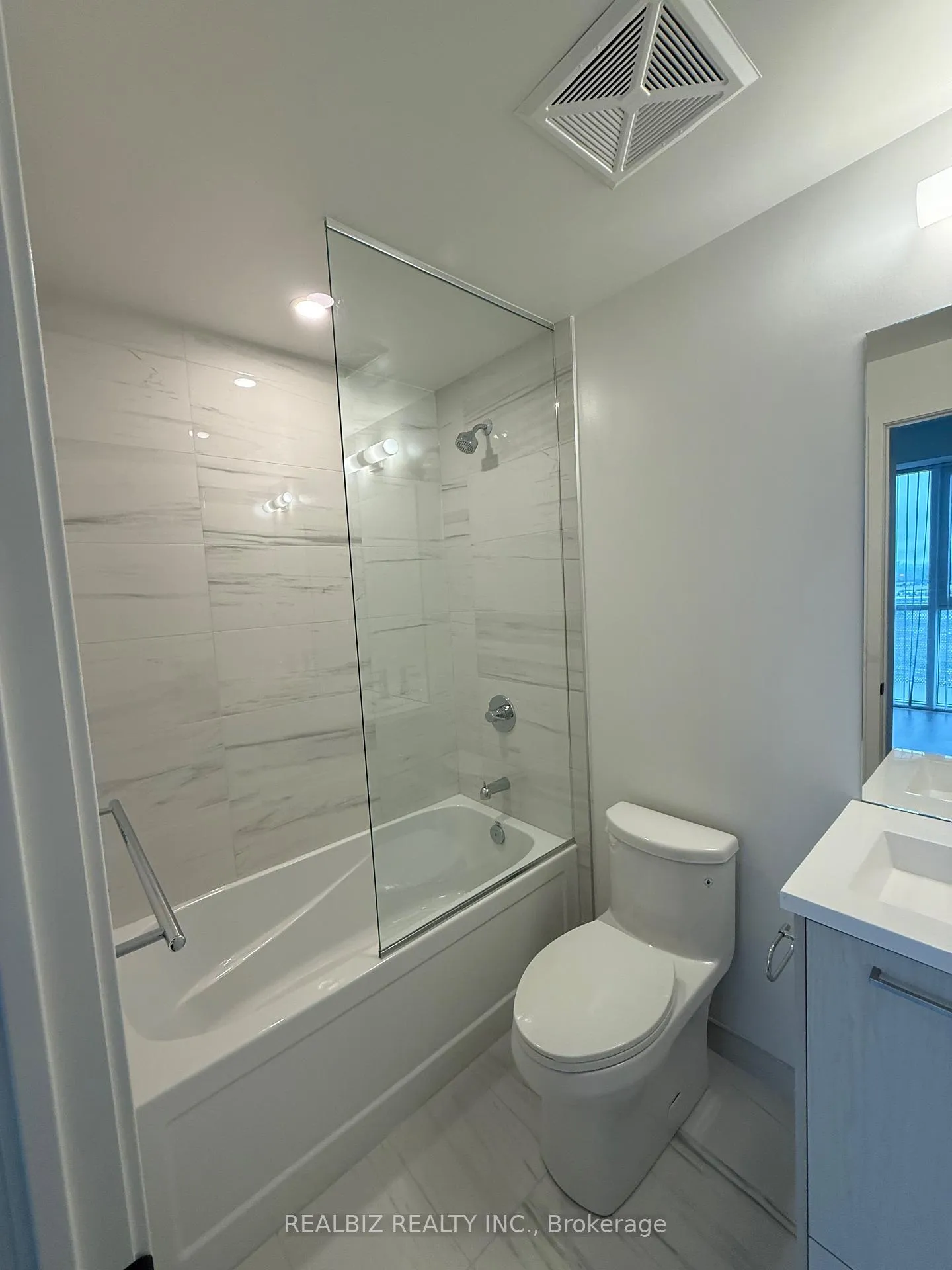 Photo 26 of Unit 3506, 28 Interchange Way, Vaughan, Vaughan Corporate Centre — HOMEH