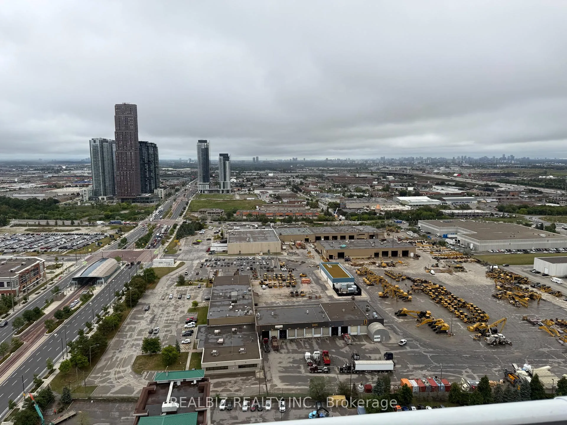 Photo 32 of Unit 3506, 28 Interchange Way, Vaughan, Vaughan Corporate Centre — HOMEH