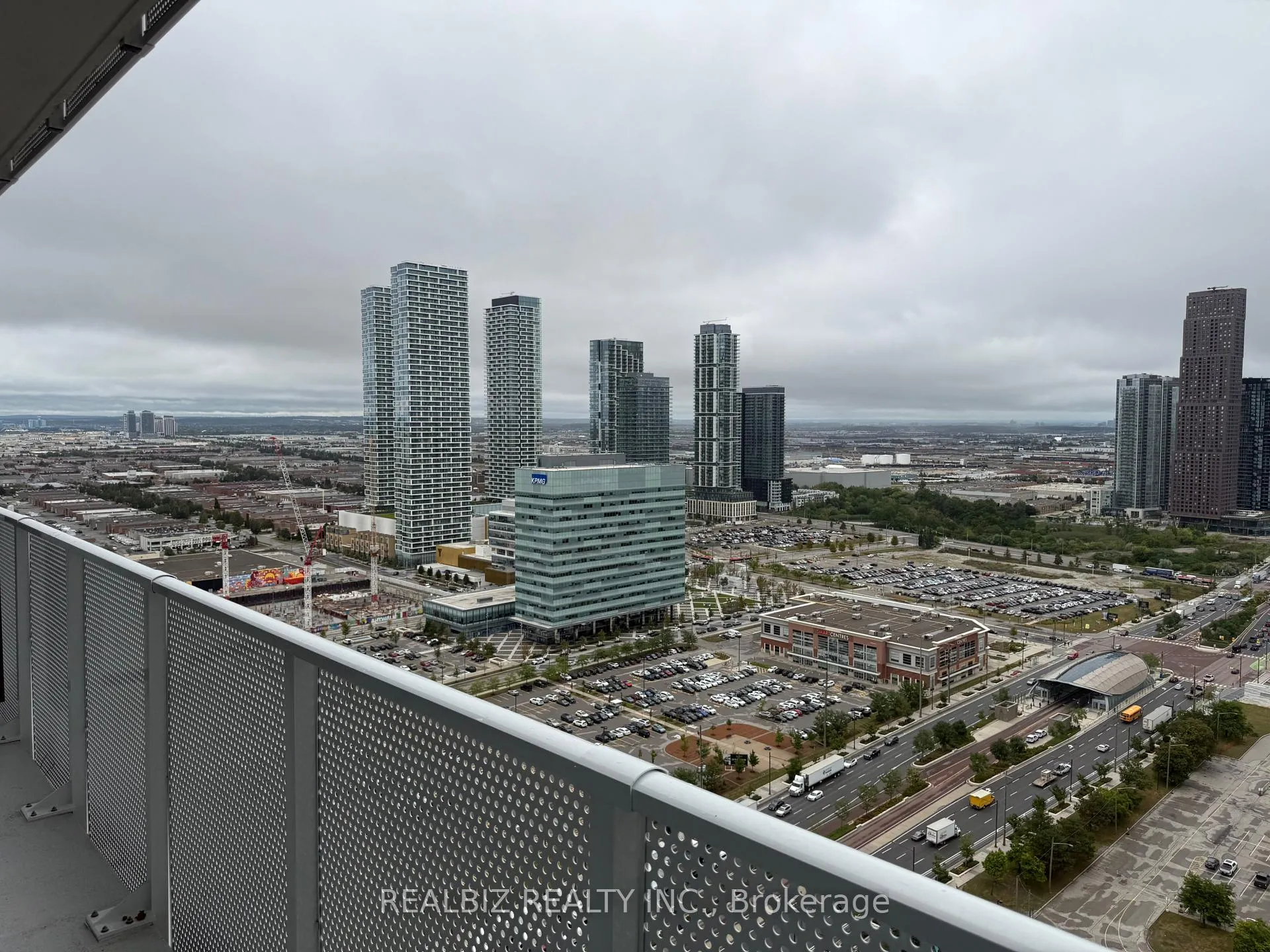 Photo 33 of Unit 3506, 28 Interchange Way, Vaughan, Vaughan Corporate Centre — HOMEH