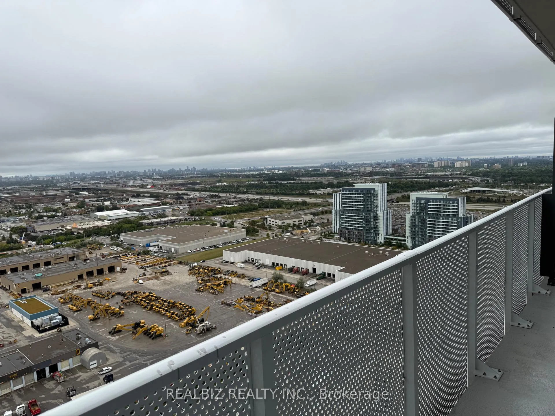 Photo 37 of Unit 3506, 28 Interchange Way, Vaughan, Vaughan Corporate Centre — HOMEH