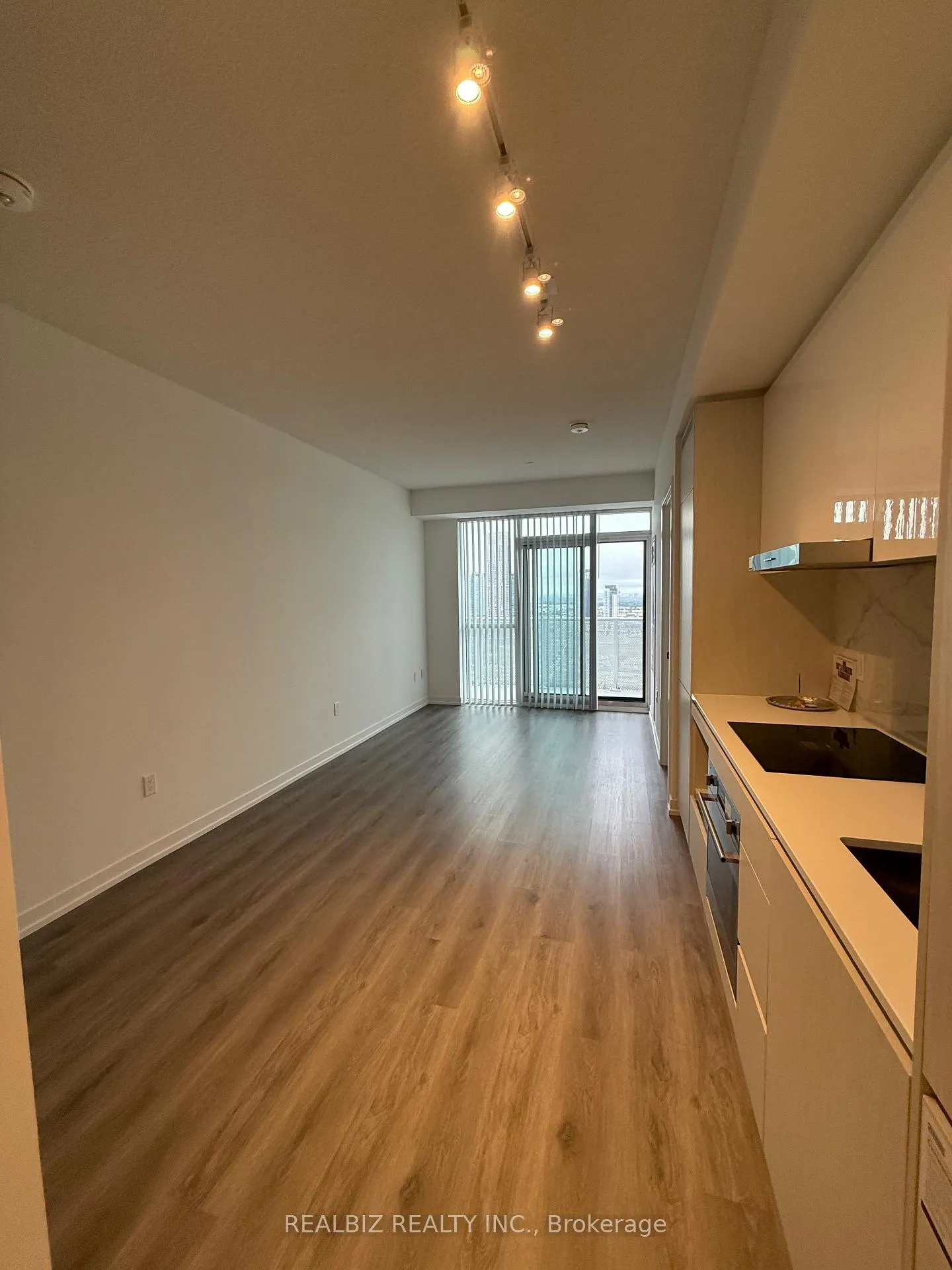 Photo 41 of Unit 3506, 28 Interchange Way, Vaughan, Vaughan Corporate Centre — HOMEH