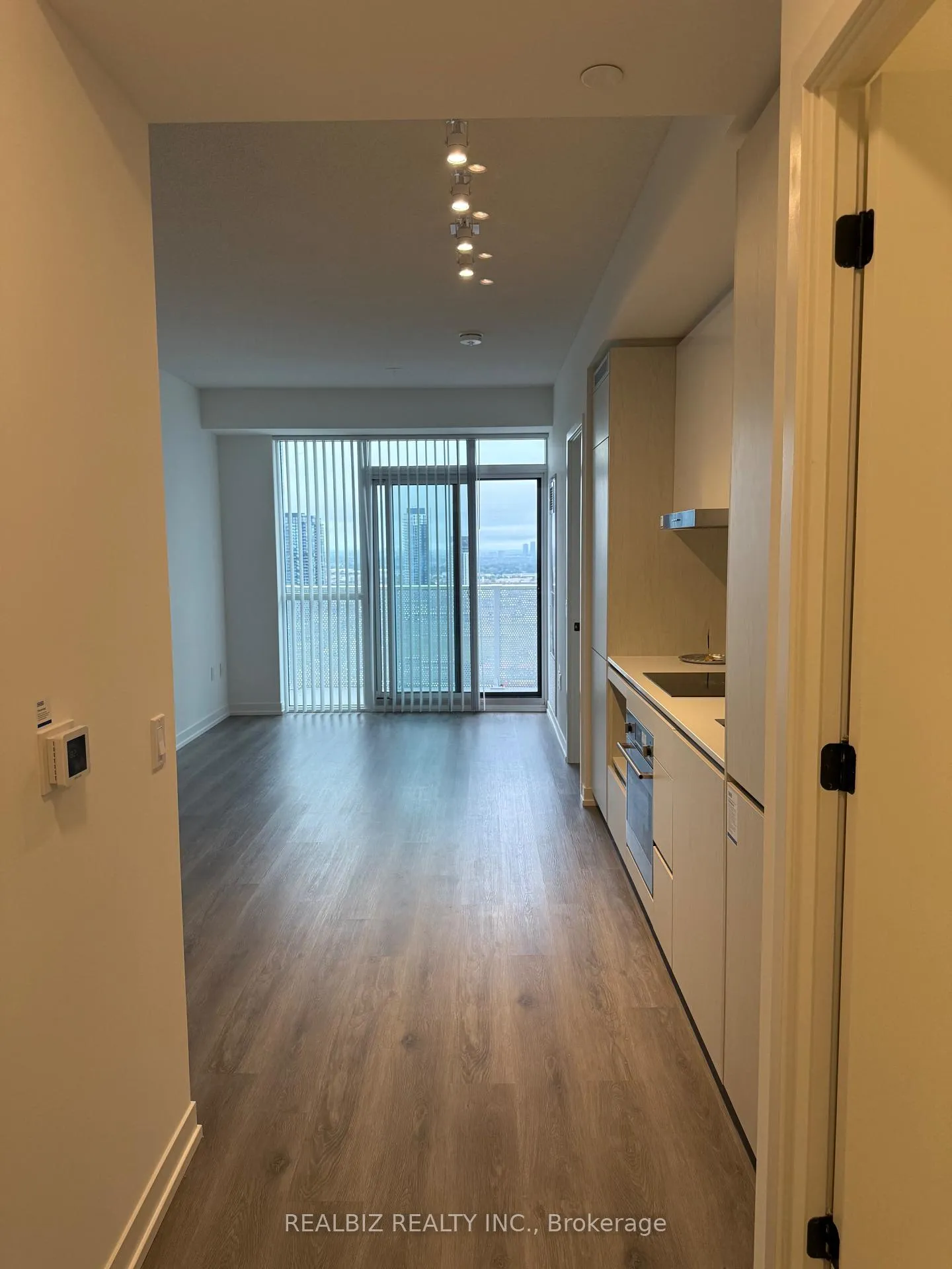 Photo 42 of Unit 3506, 28 Interchange Way, Vaughan, Vaughan Corporate Centre — HOMEH