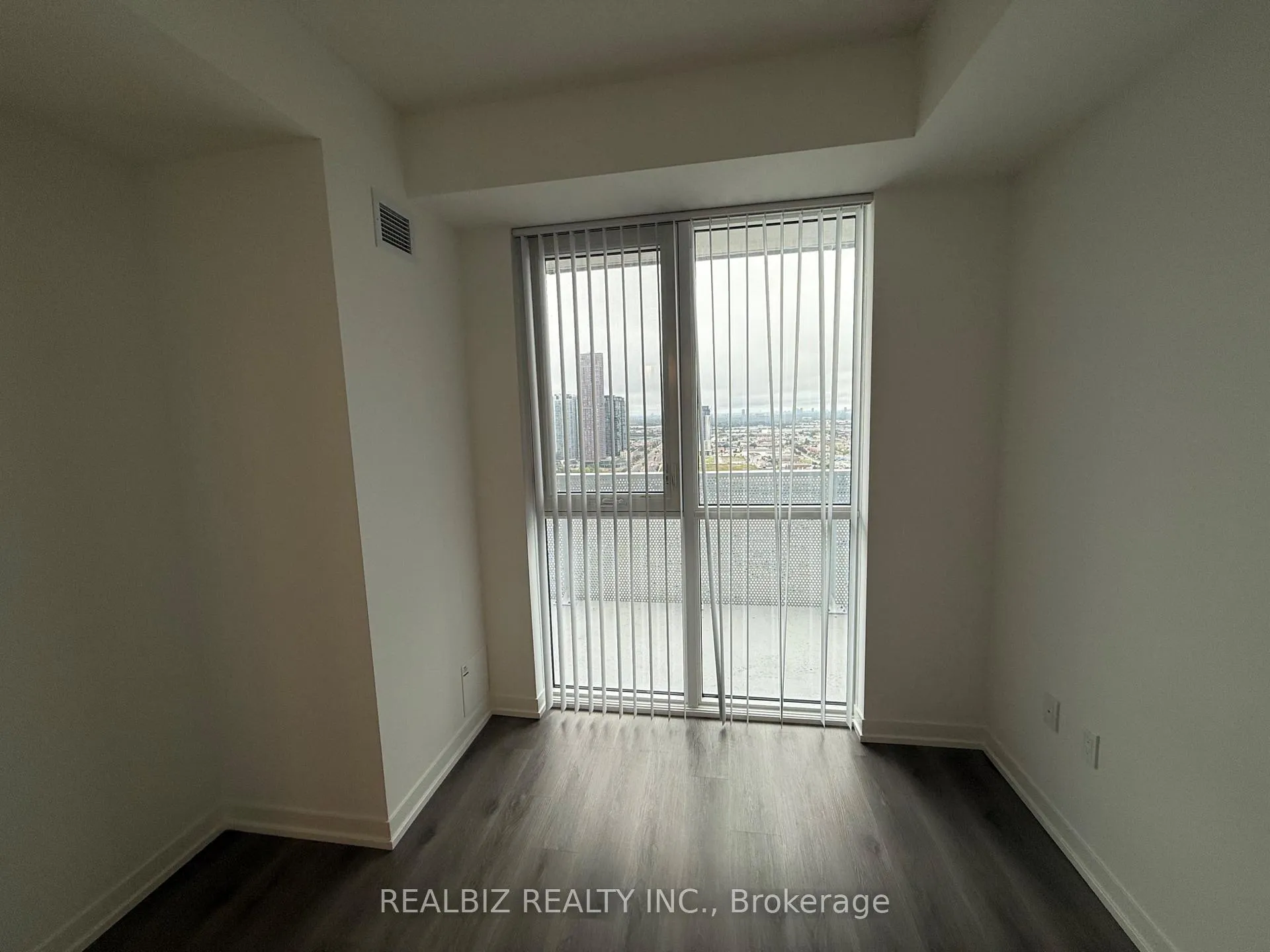 Photo 44 of Unit 3506, 28 Interchange Way, Vaughan, Vaughan Corporate Centre — HOMEH