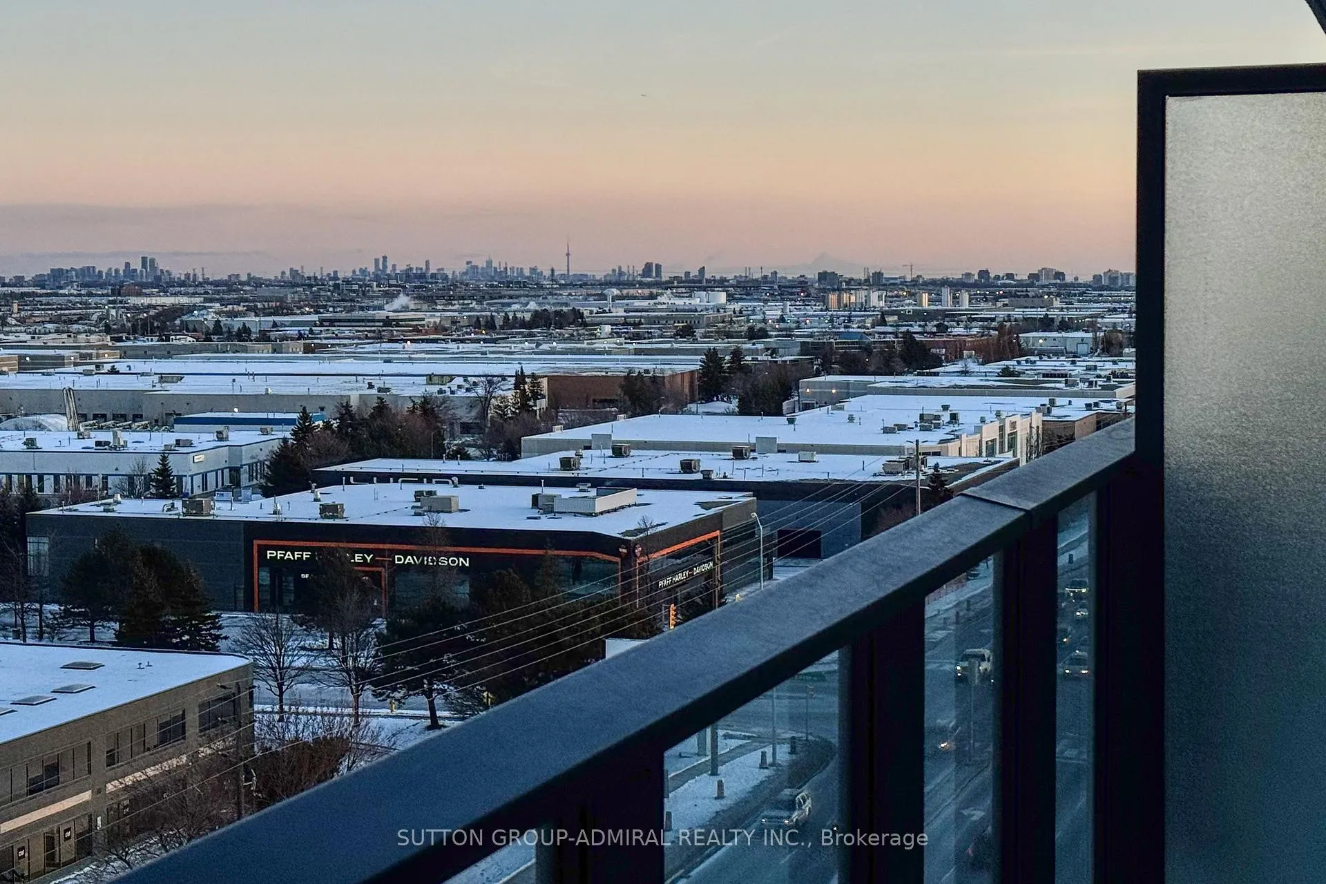 Photo 8 of Unit 907, 8960 Jane Street E, Vaughan, Vellore Village — HOMEH