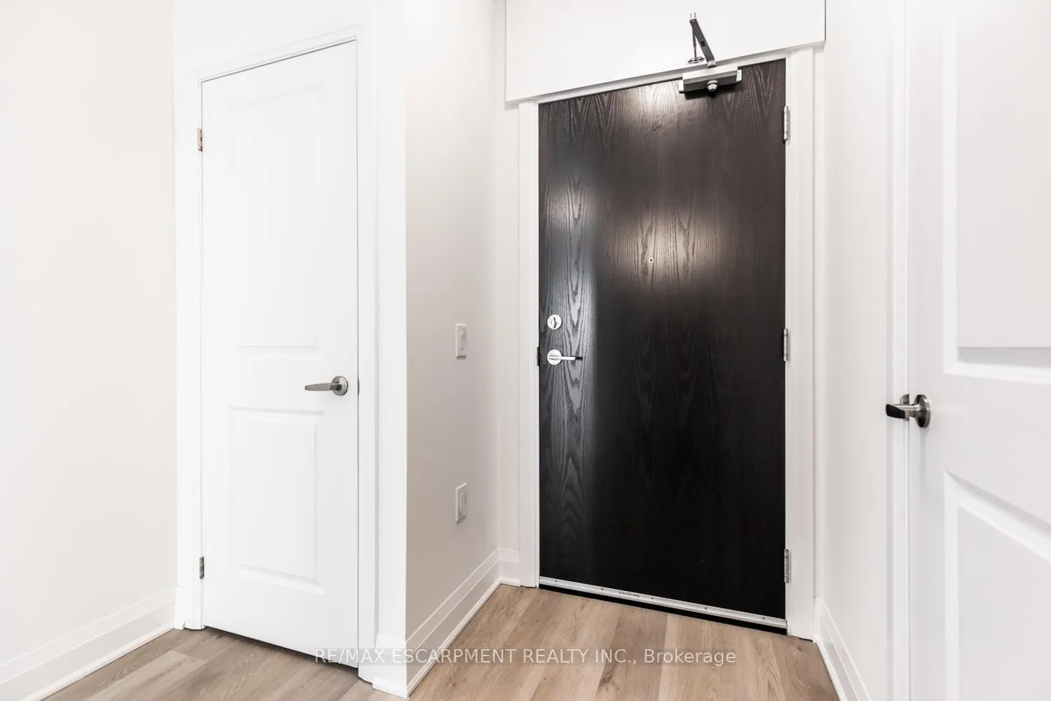 Photo 4 of Unit 503, 1936 Rymal Road, Hamilton, Stoney Creek — HOMEH