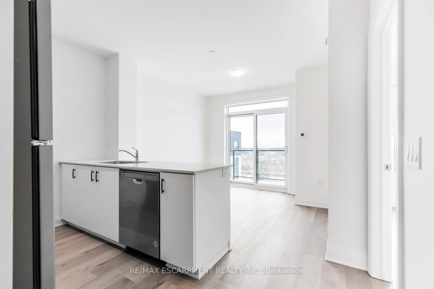 Photo 13 of Unit 503, 1936 Rymal Road, Hamilton, Stoney Creek — HOMEH