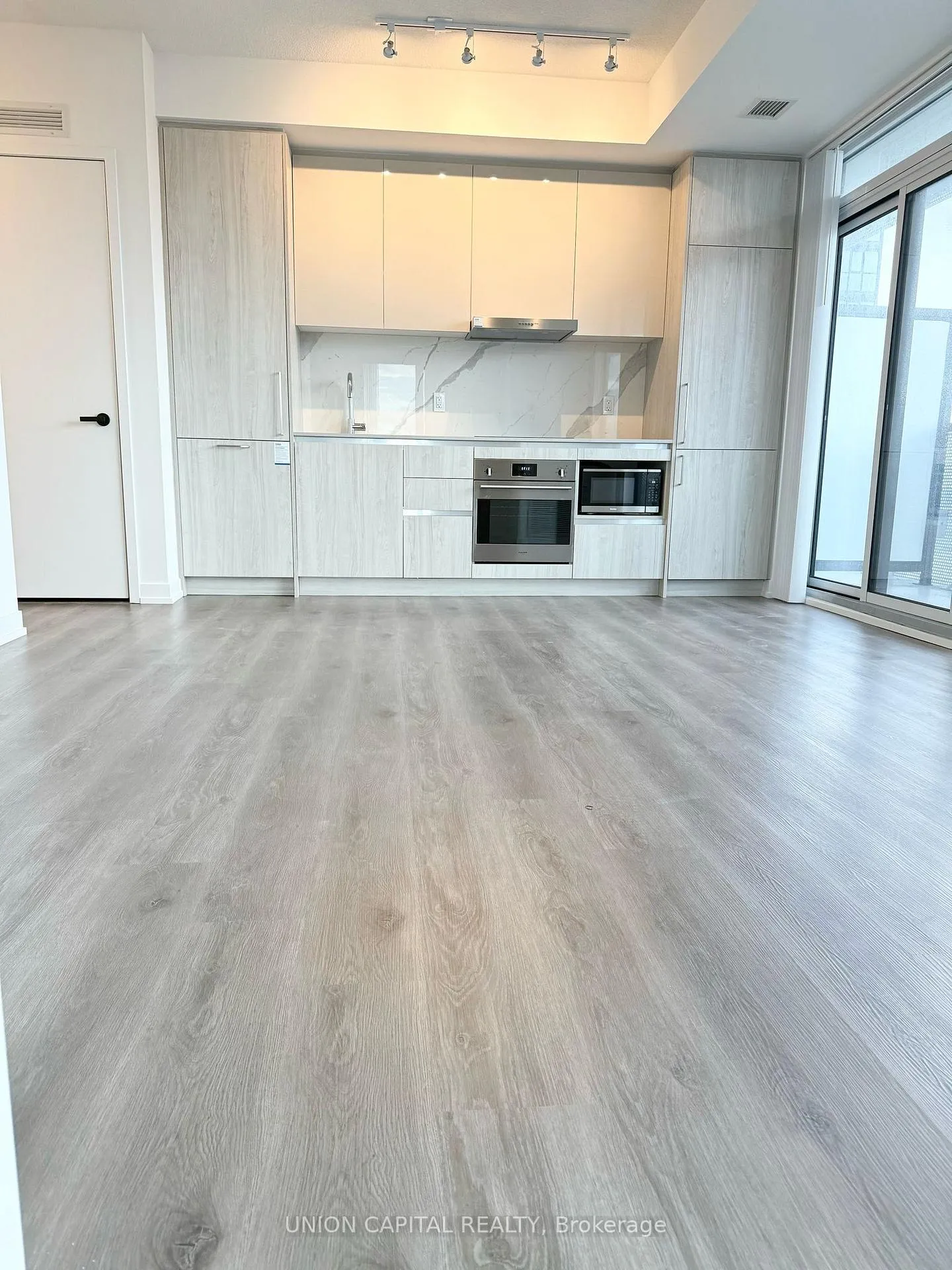 Photo 3 of Unit 1809, 225 Commerce Street, Vaughan, Vaughan Corporate Centre — HOMEH