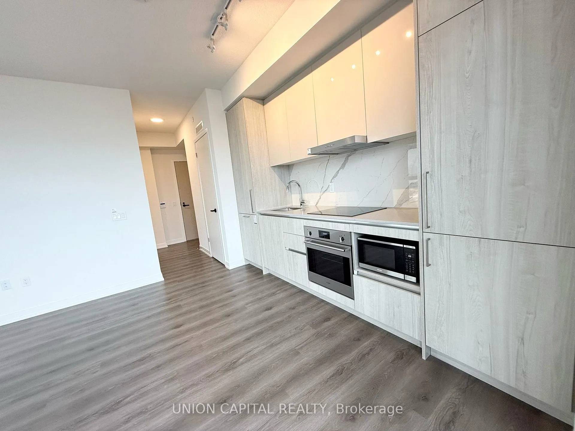 Photo 4 of Unit 1809, 225 Commerce Street, Vaughan, Vaughan Corporate Centre — HOMEH