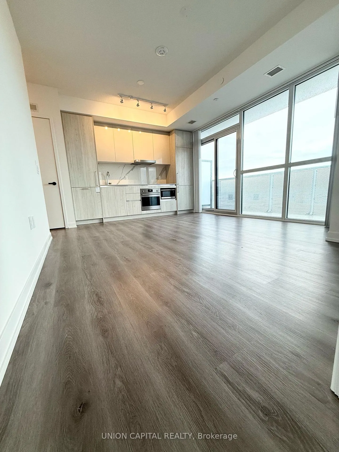 Photo 6 of Unit 1809, 225 Commerce Street, Vaughan, Vaughan Corporate Centre — HOMEH