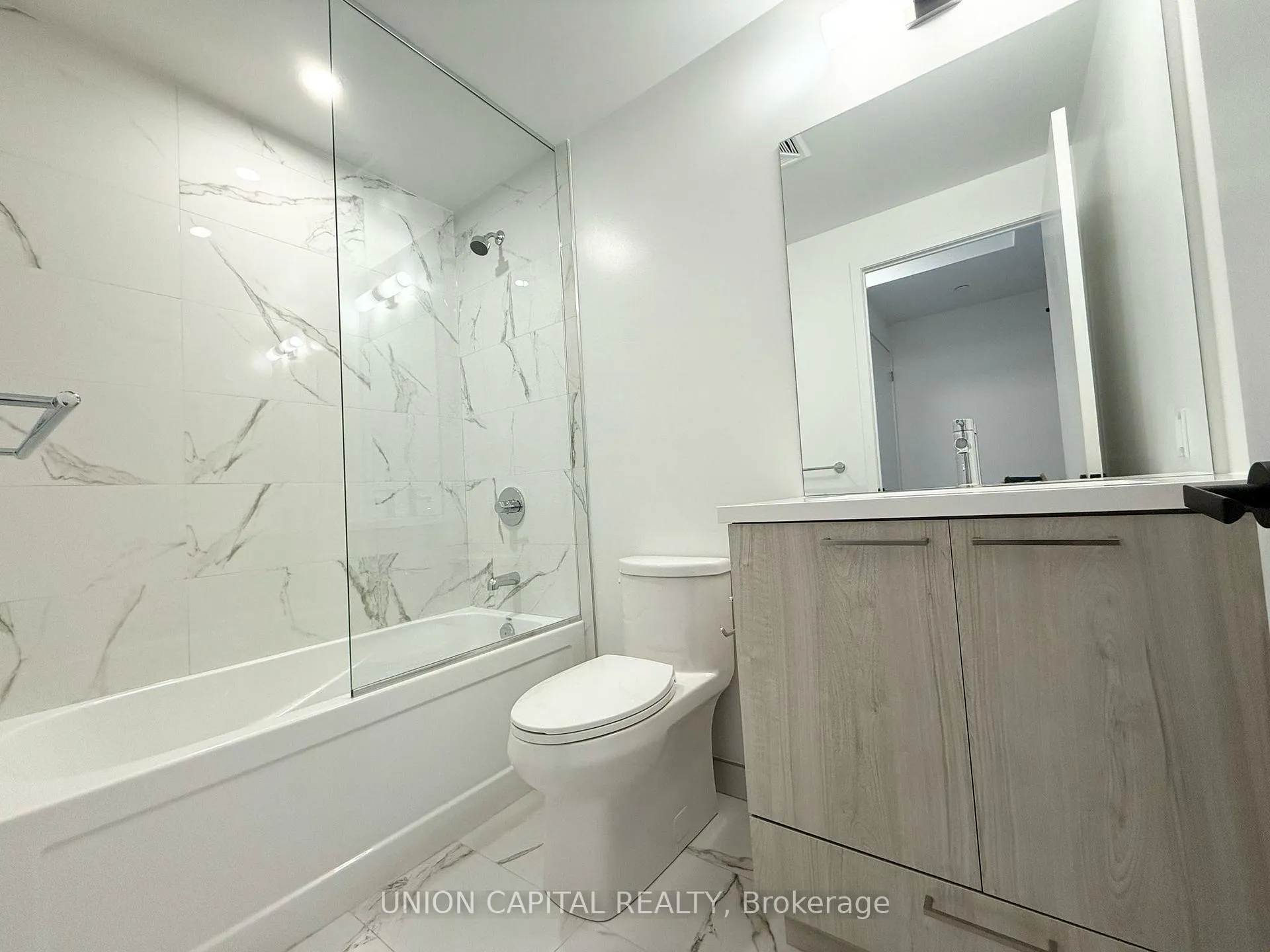 Photo 15 of Unit 1809, 225 Commerce Street, Vaughan, Vaughan Corporate Centre — HOMEH