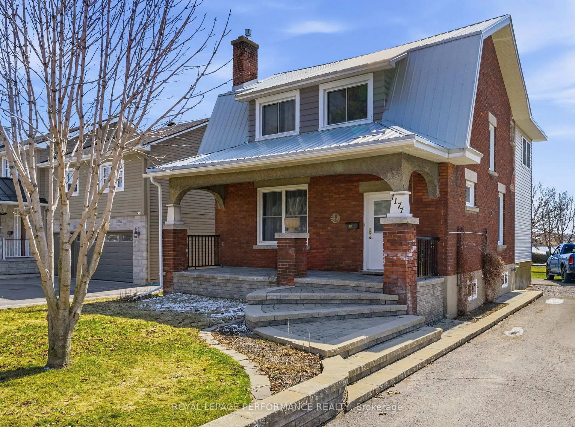 Photo 2 of 1177 Montreal Road, Cornwall — HOMEH