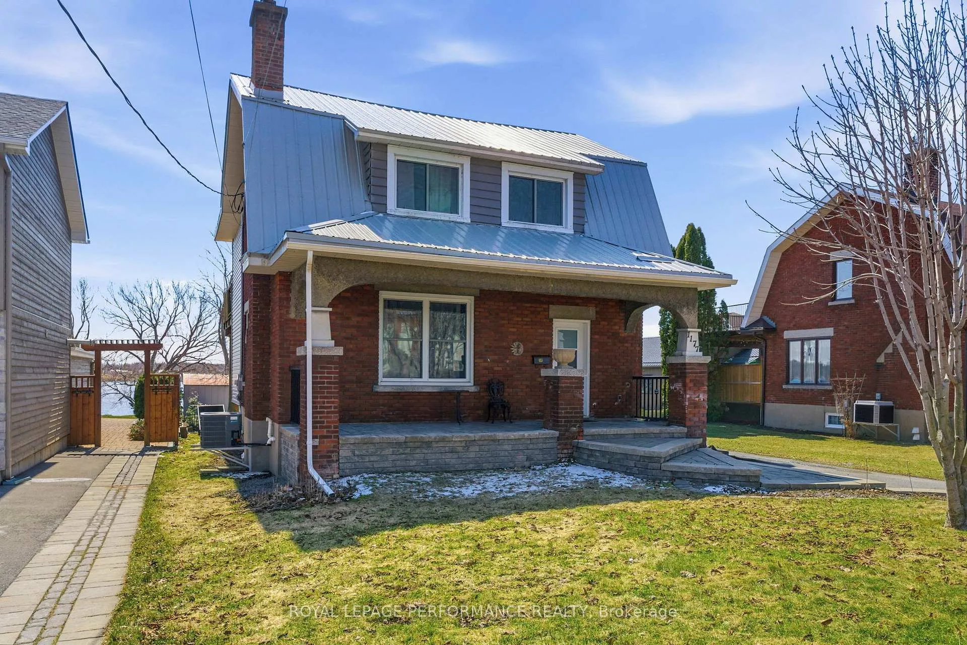Photo 3 of 1177 Montreal Road, Cornwall — HOMEH