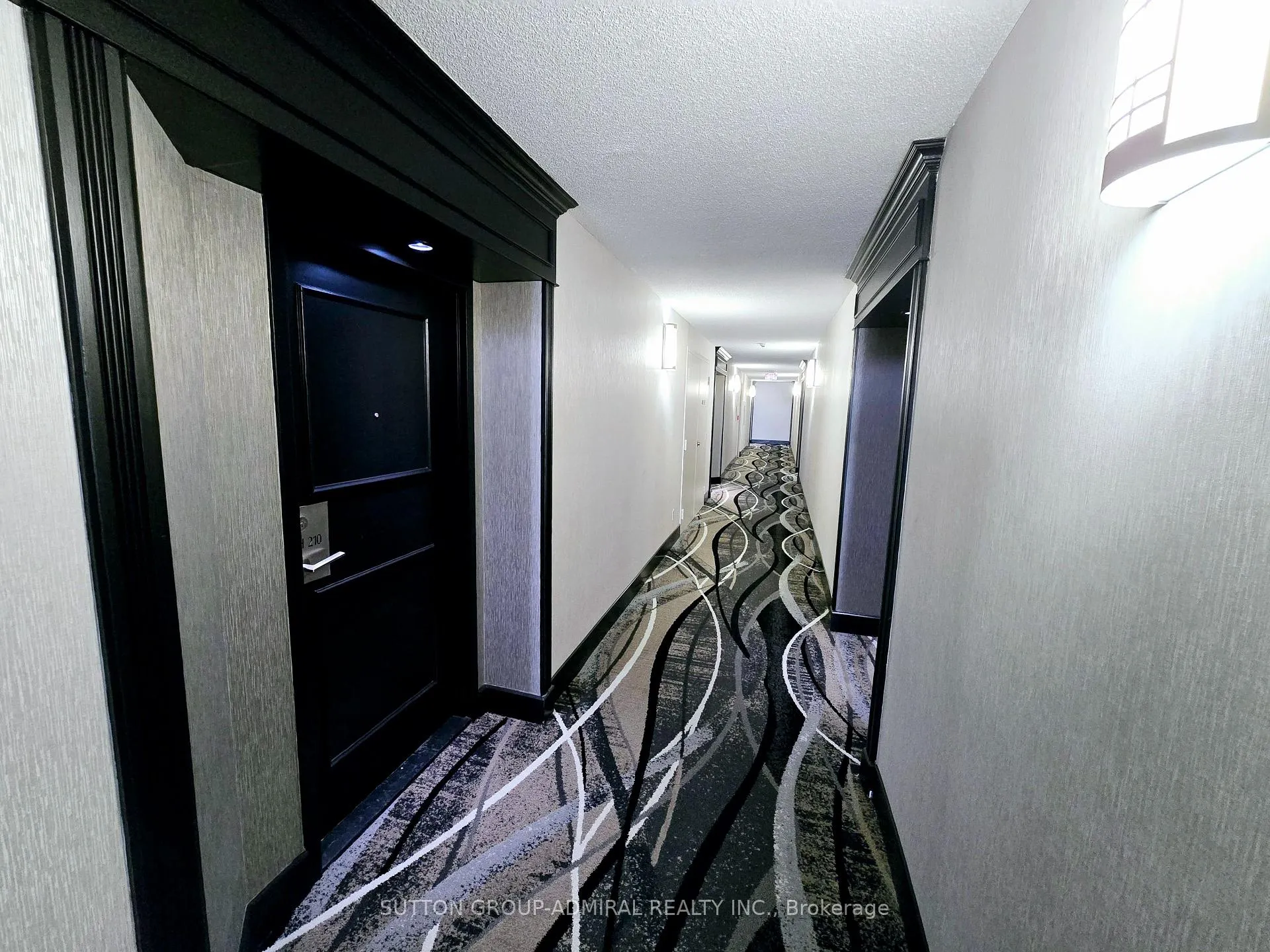 Photo 8 of Unit PH210, 91 Townsgate Drive, Vaughan, Crestwood-Springfarm-Yorkhill — HOMEH