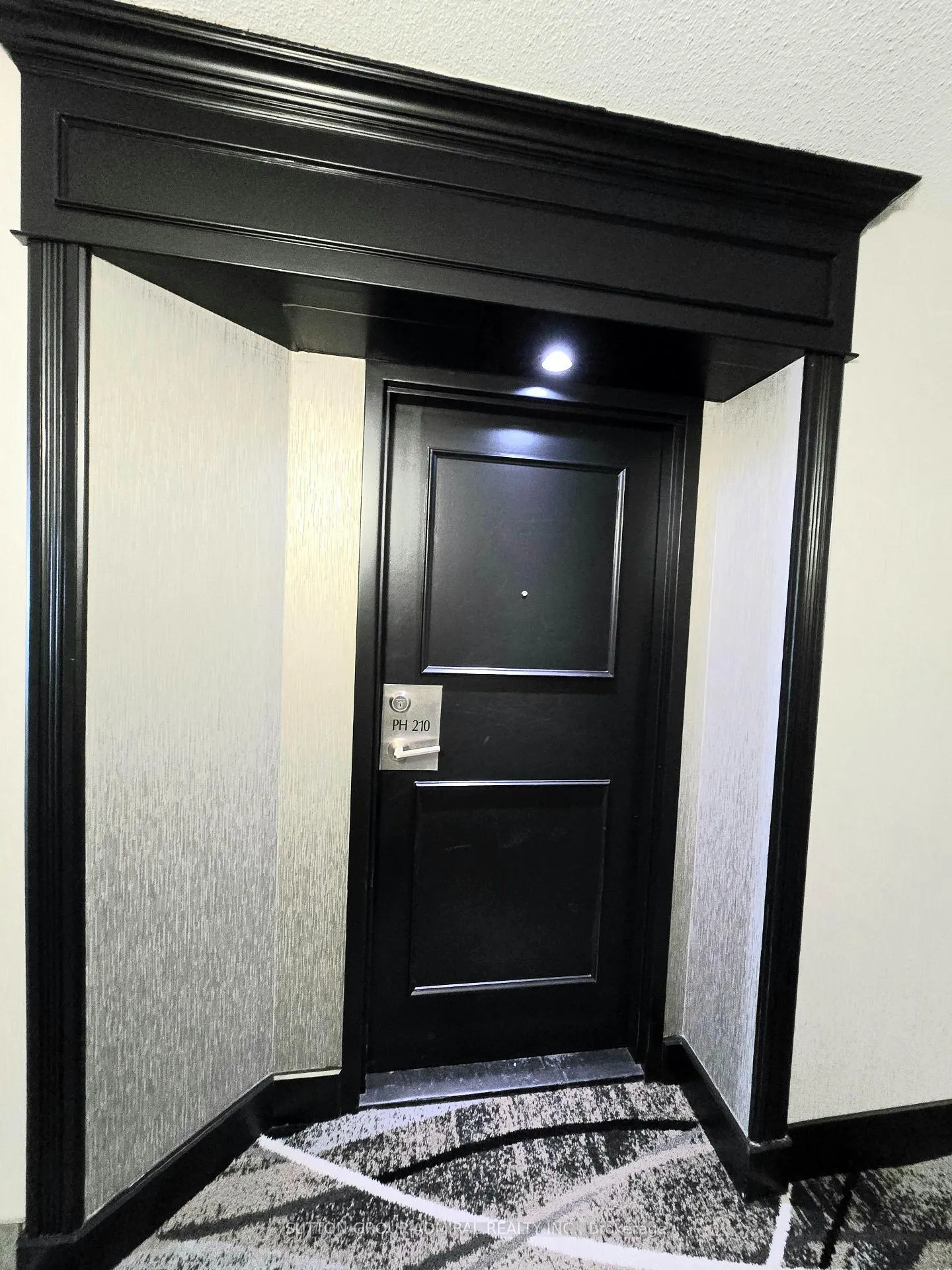 Photo 9 of Unit PH210, 91 Townsgate Drive, Vaughan, Crestwood-Springfarm-Yorkhill — HOMEH