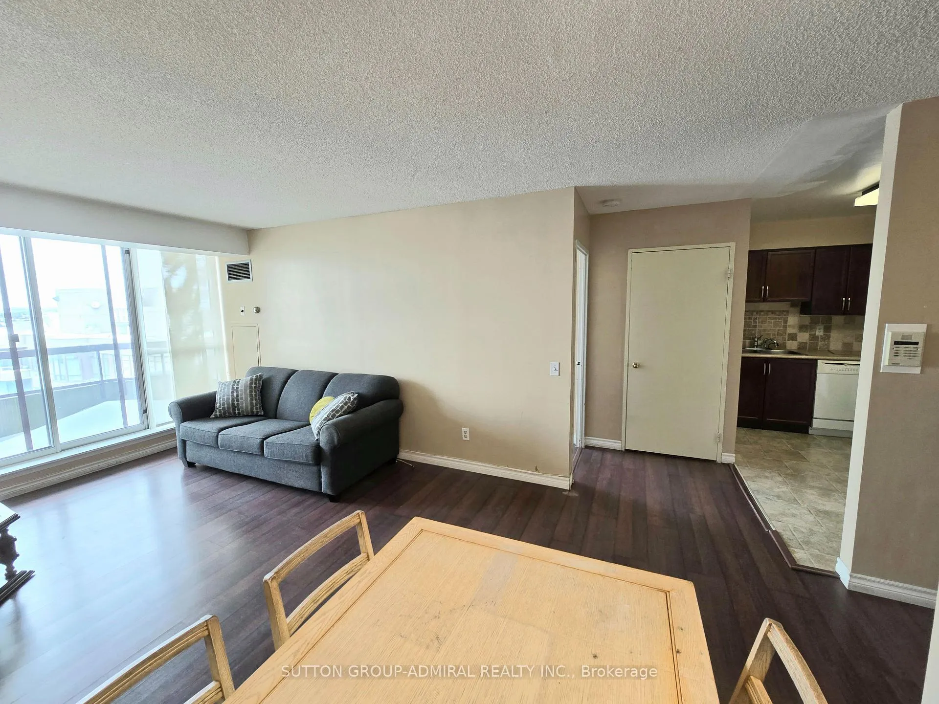 Photo 13 of Unit PH210, 91 Townsgate Drive, Vaughan, Crestwood-Springfarm-Yorkhill — HOMEH