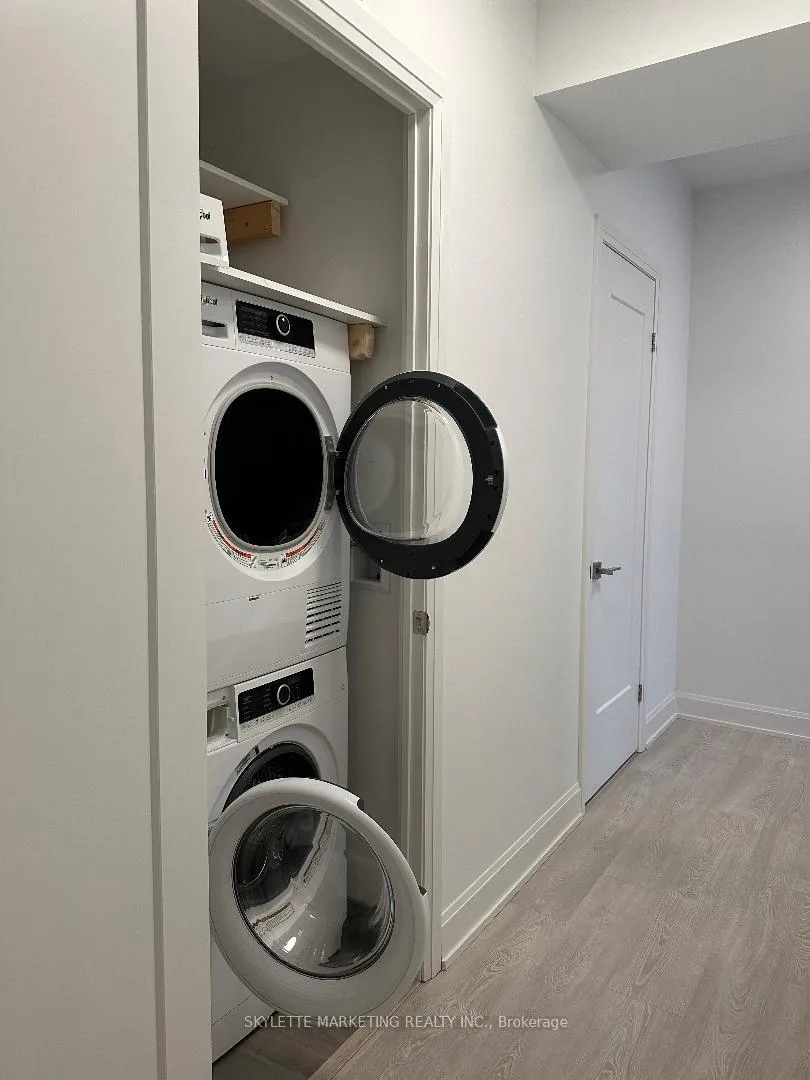 Photo 4 of Unit 2210, 8 Water Walk Drive, Markham, Unionville — HOMEH