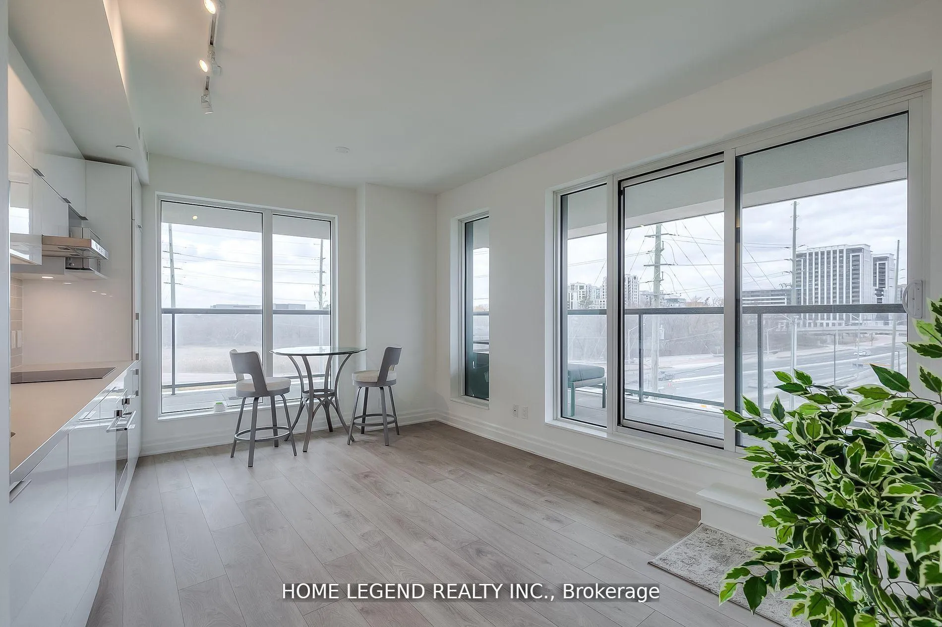 Photo 3 of Unit 315, 10 Rouge Valley Drive W, Markham, Unionville — HOMEH