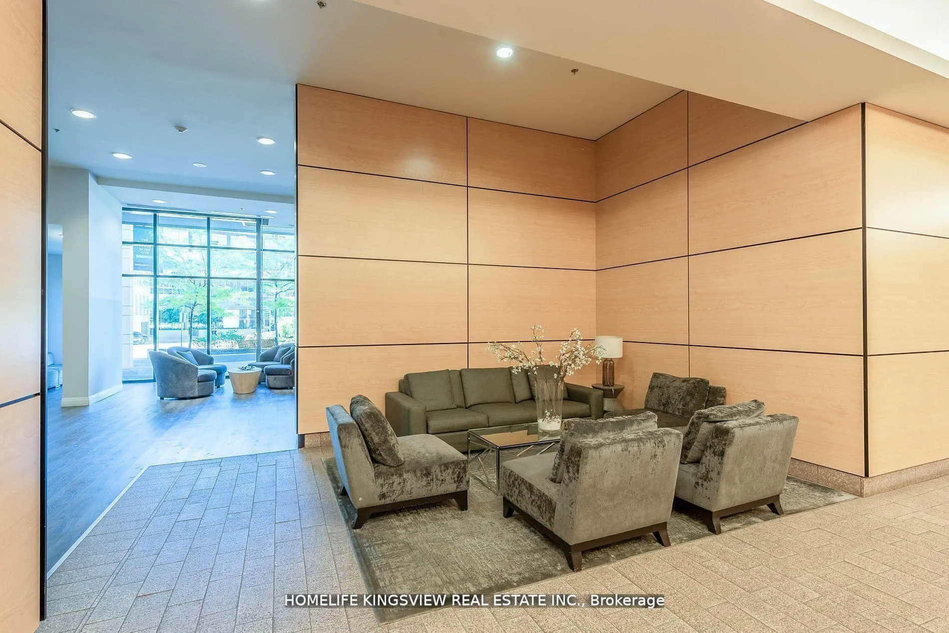 Photo 5 of Unit 808, 2910 Highway 7 Road W, Vaughan, Concord — HOMEH