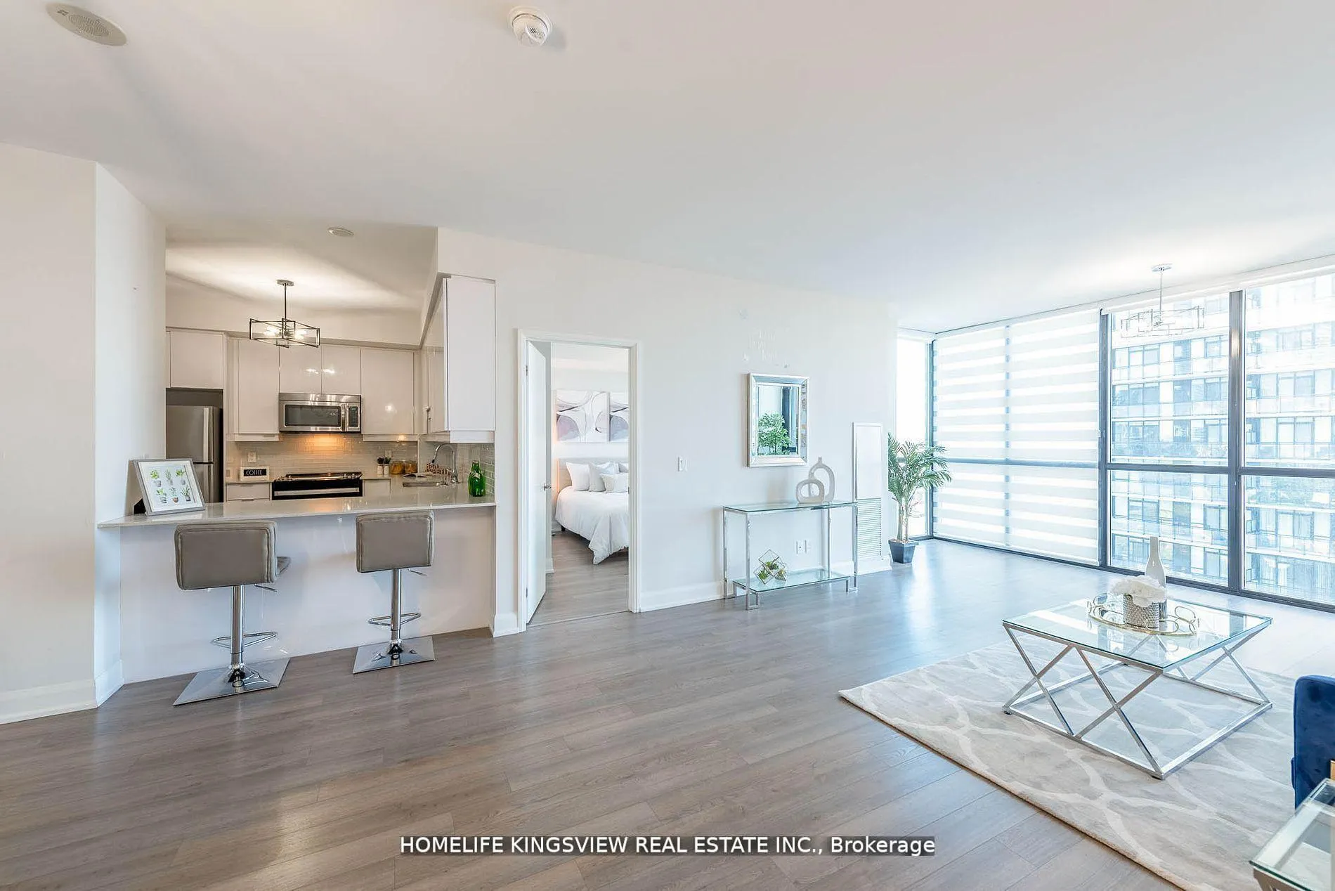 Photo 10 of Unit 808, 2910 Highway 7 Road W, Vaughan, Concord — HOMEH