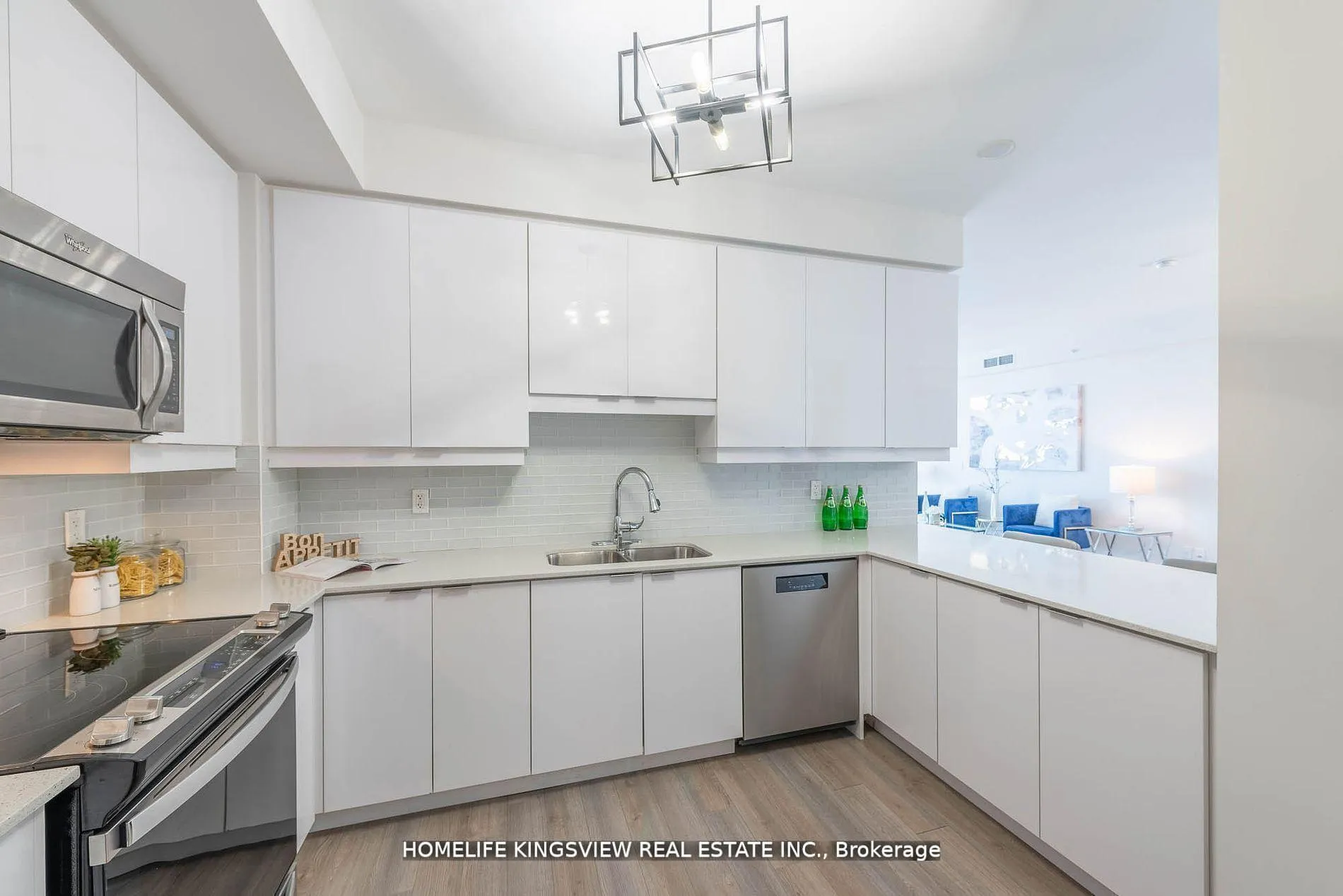 Photo 13 of Unit 808, 2910 Highway 7 Road W, Vaughan, Concord — HOMEH