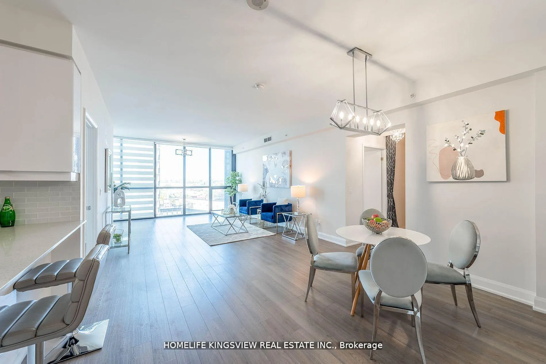 Photo 16 of Unit 808, 2910 Highway 7 Road W, Vaughan, Concord — HOMEH