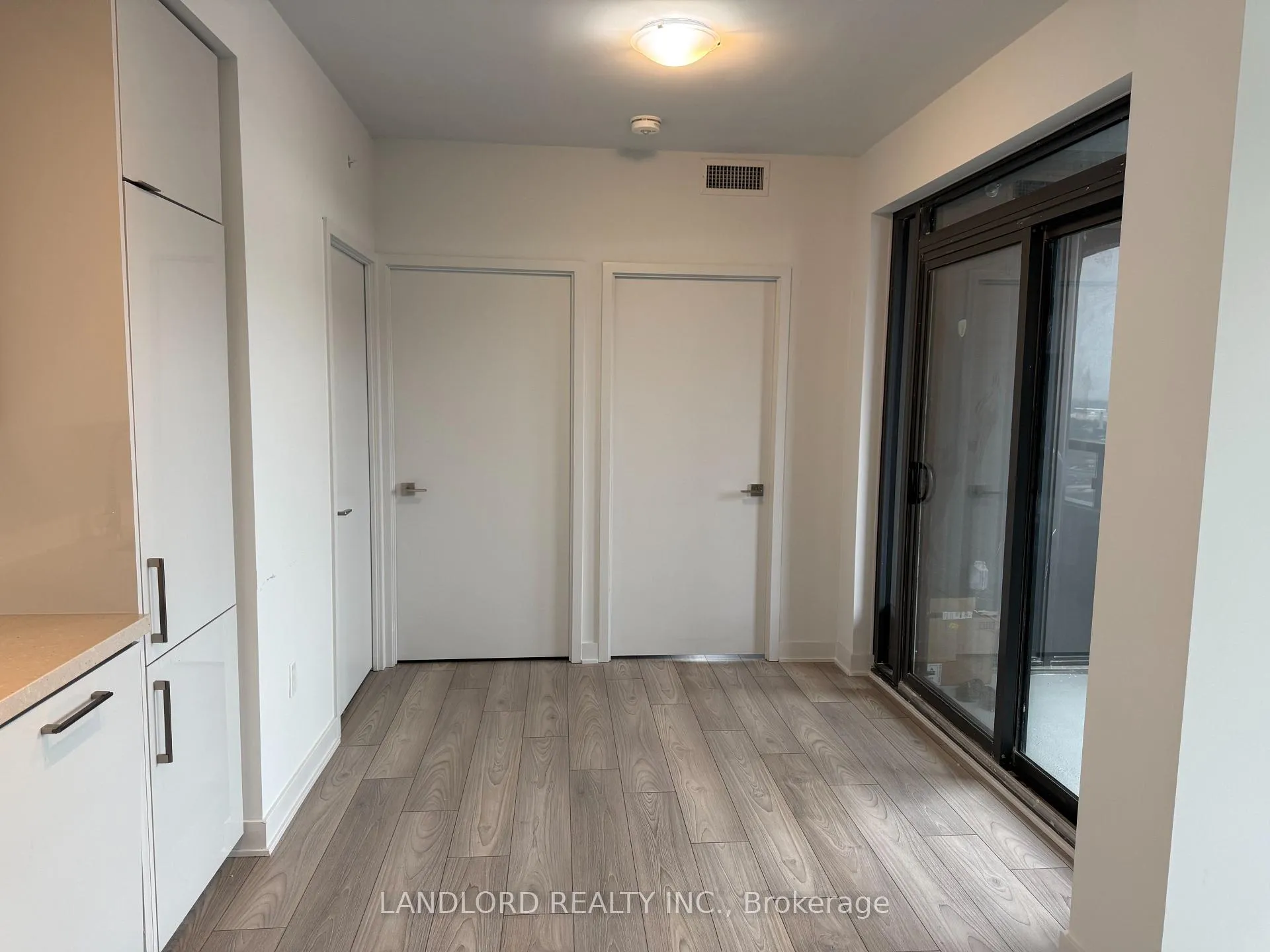 Photo 2 of Unit 3810, 2920 Highway 7, Vaughan, Concord — HOMEH