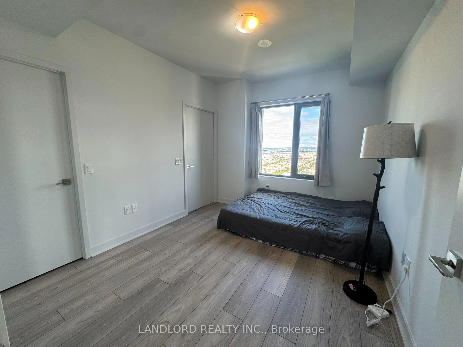 Photo 9 of Unit 3810, 2920 Highway 7, Vaughan, Concord — HOMEH
